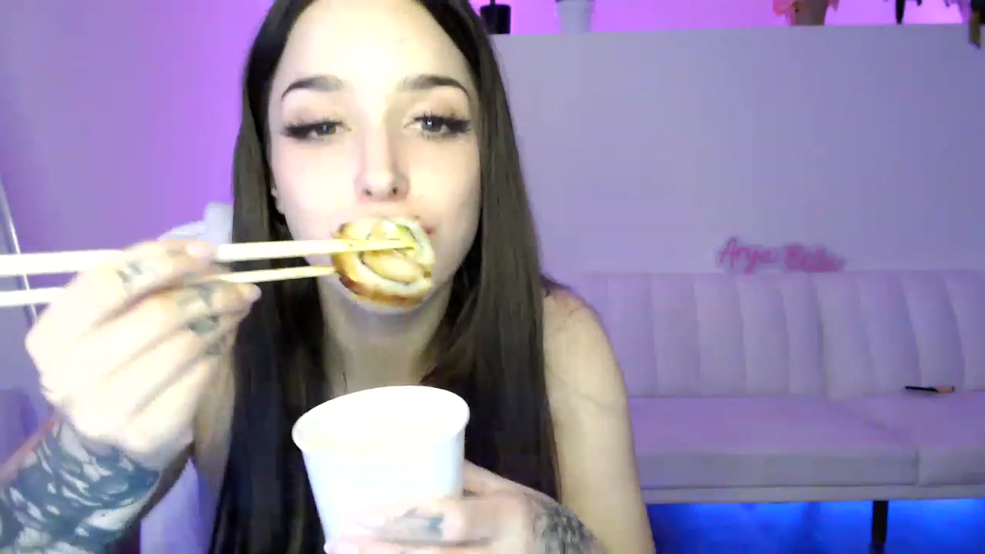 Gallery image thumbnail from AryaBella's myfreecams stream on, 03/31/2023, 05:35 image 18 of 20