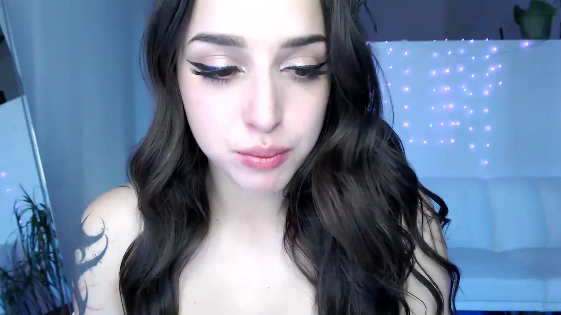 Gallery image thumbnail from AryaBella's myfreecams stream on, 05/07/2023, 02:55 image 5 of 20