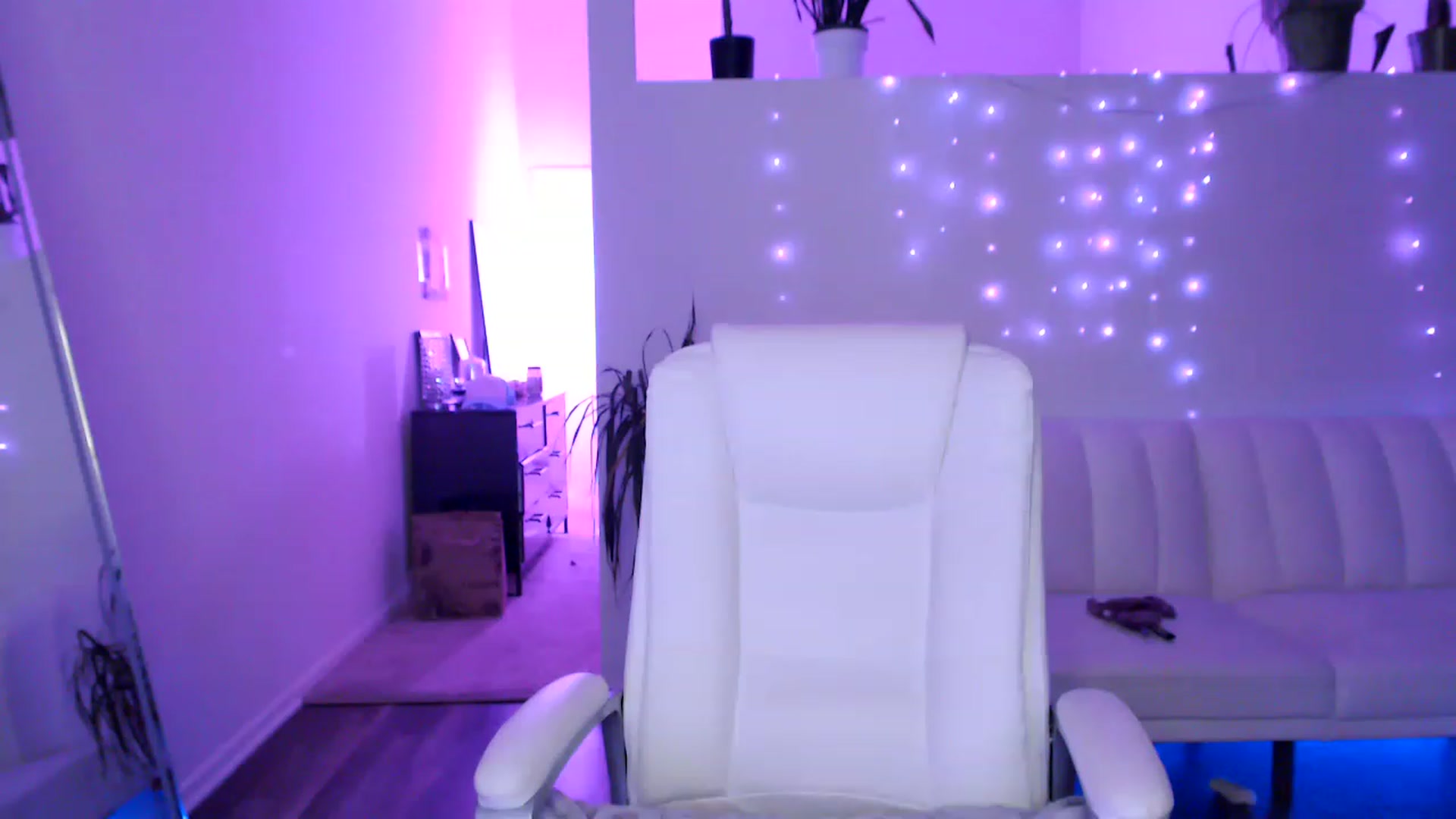 Gallery image thumbnail from AryaBella's myfreecams stream on, 05/10/2023, 05:29 image 18 of 20