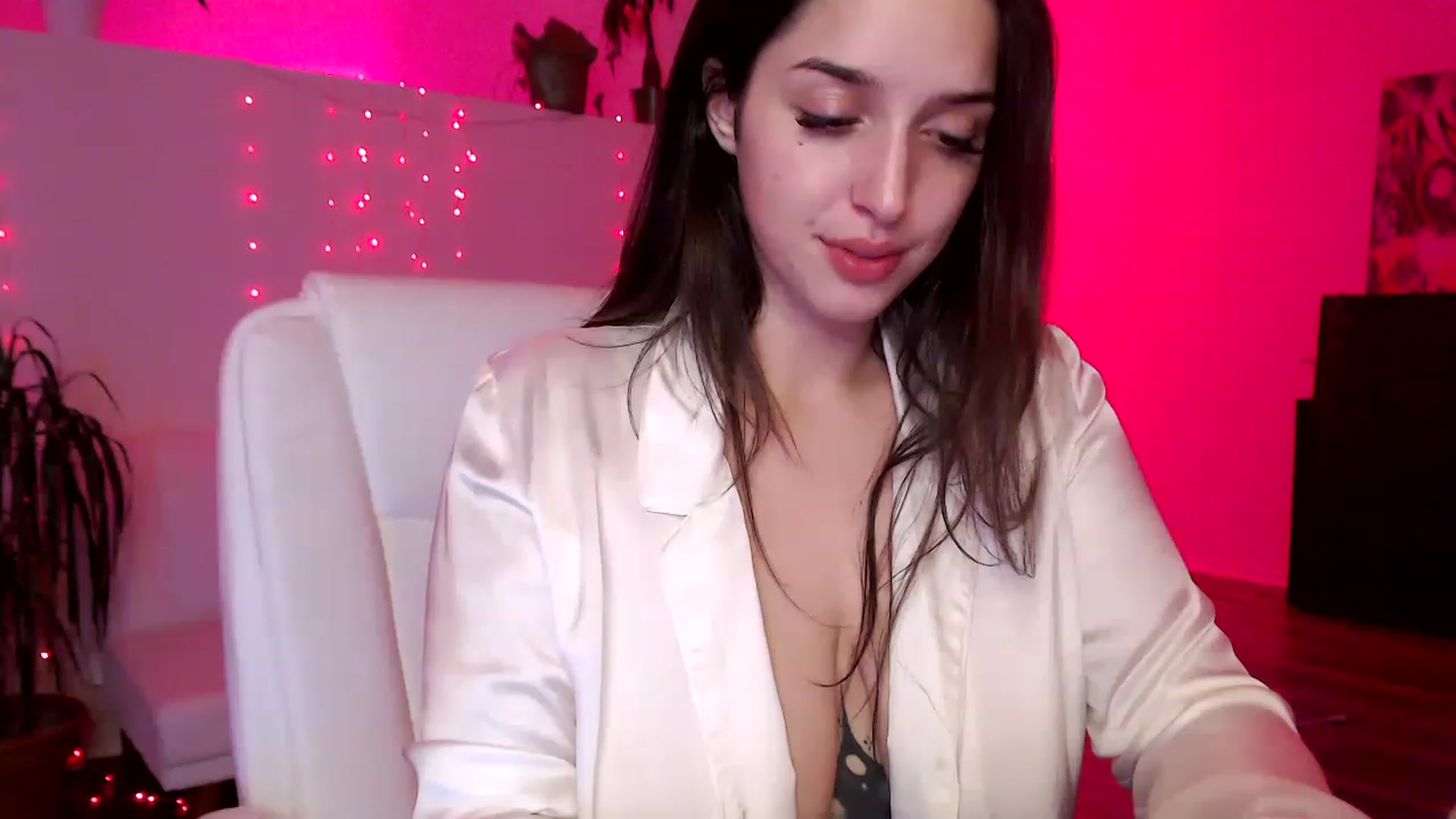 Gallery image thumbnail from AryaBella's myfreecams stream on, 06/06/2023, 07:39 image 18 of 20