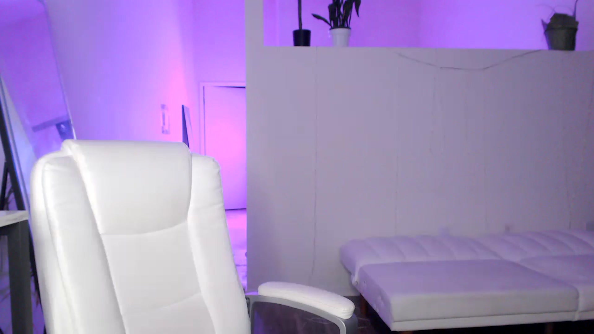 Gallery image thumbnail from AryaBella's myfreecams stream on, 06/28/2023, 04:52 image 15 of 20
