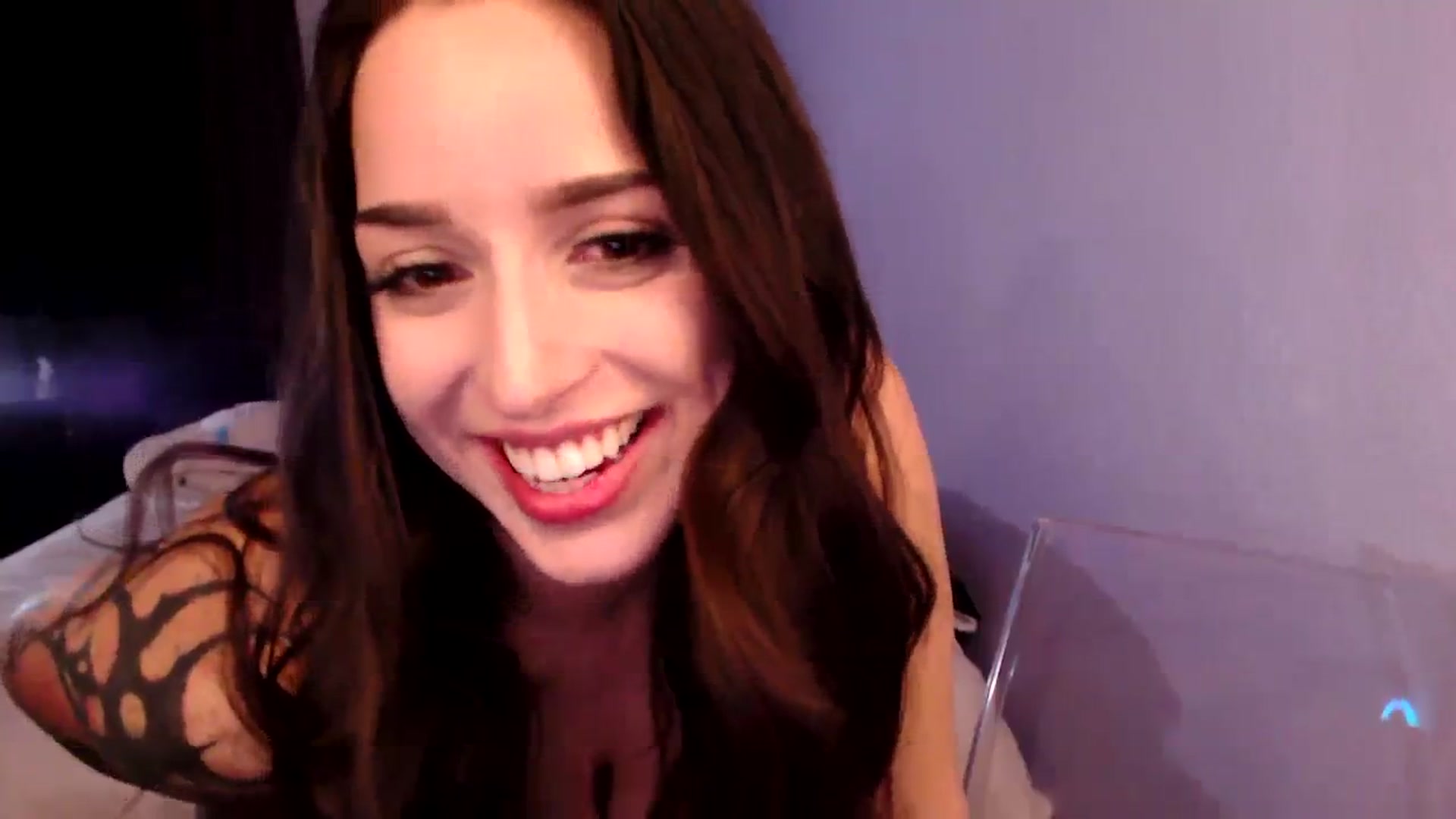 Gallery image thumbnail from AryaBella's myfreecams stream on, 12/02/2023, 02:34 image 11 of 20