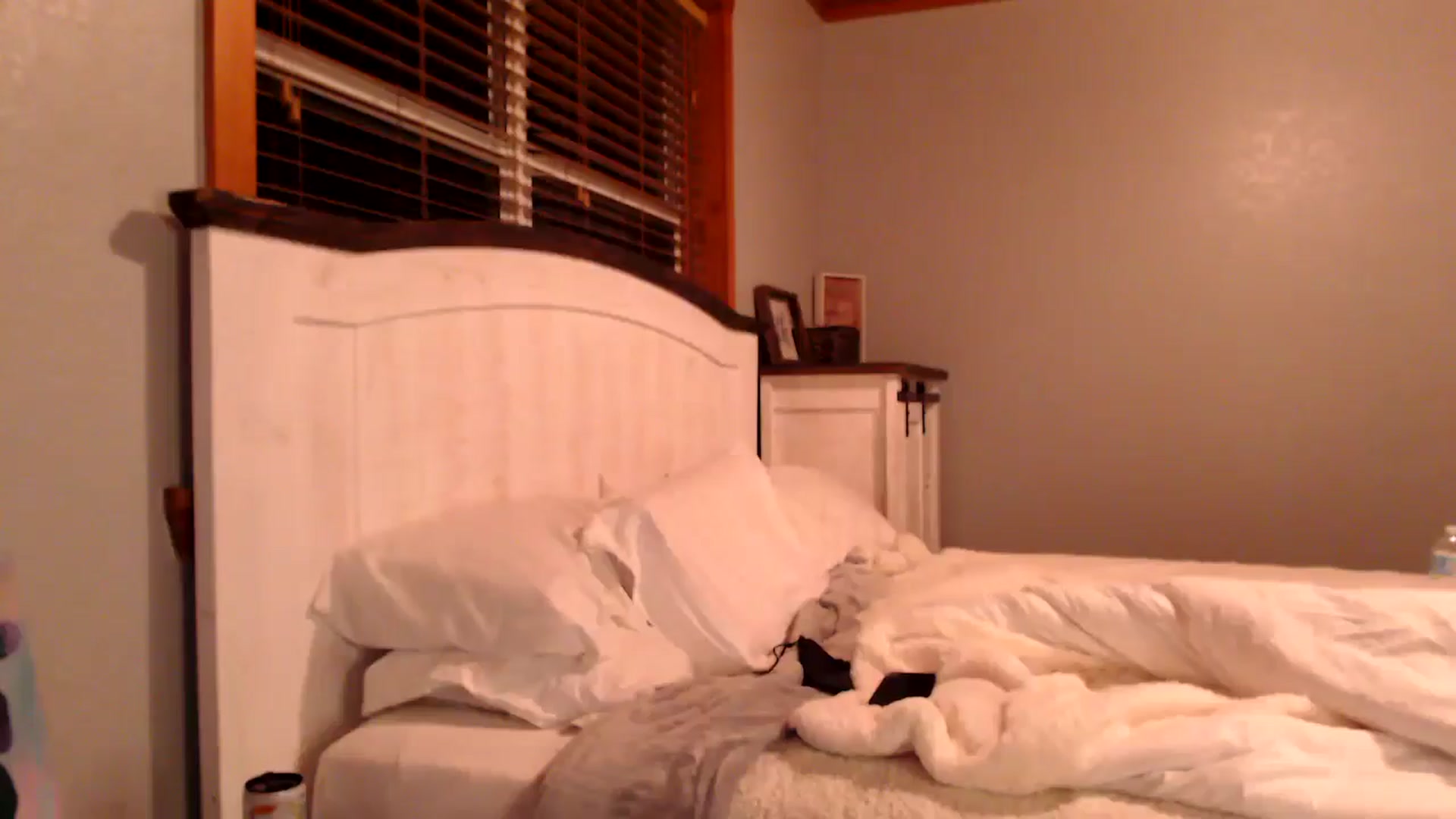 Gallery image thumbnail from AryaBella's myfreecams stream on, 04/16/2024, 07:36 image 20 of 20