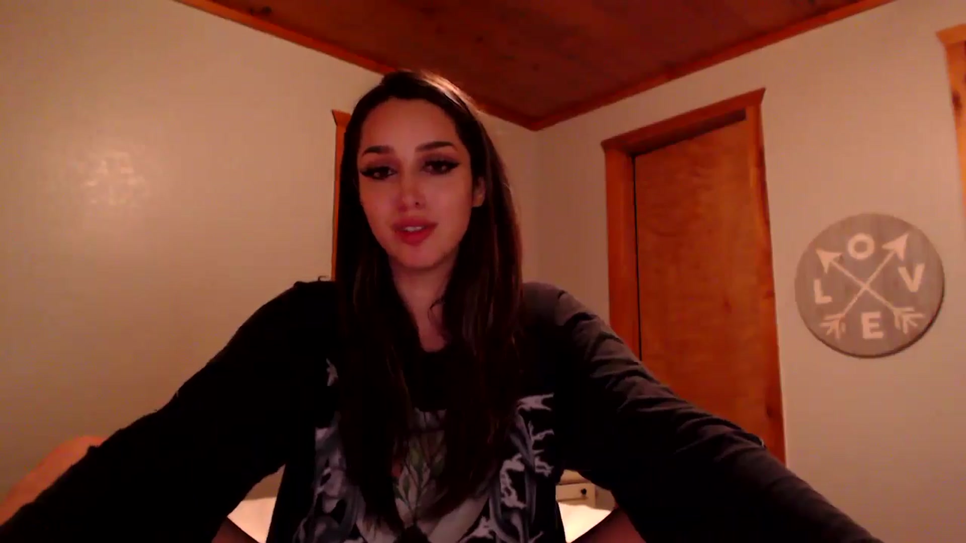 Gallery image thumbnail from AryaBella's myfreecams stream on, 04/21/2024, 07:37 image 7 of 20