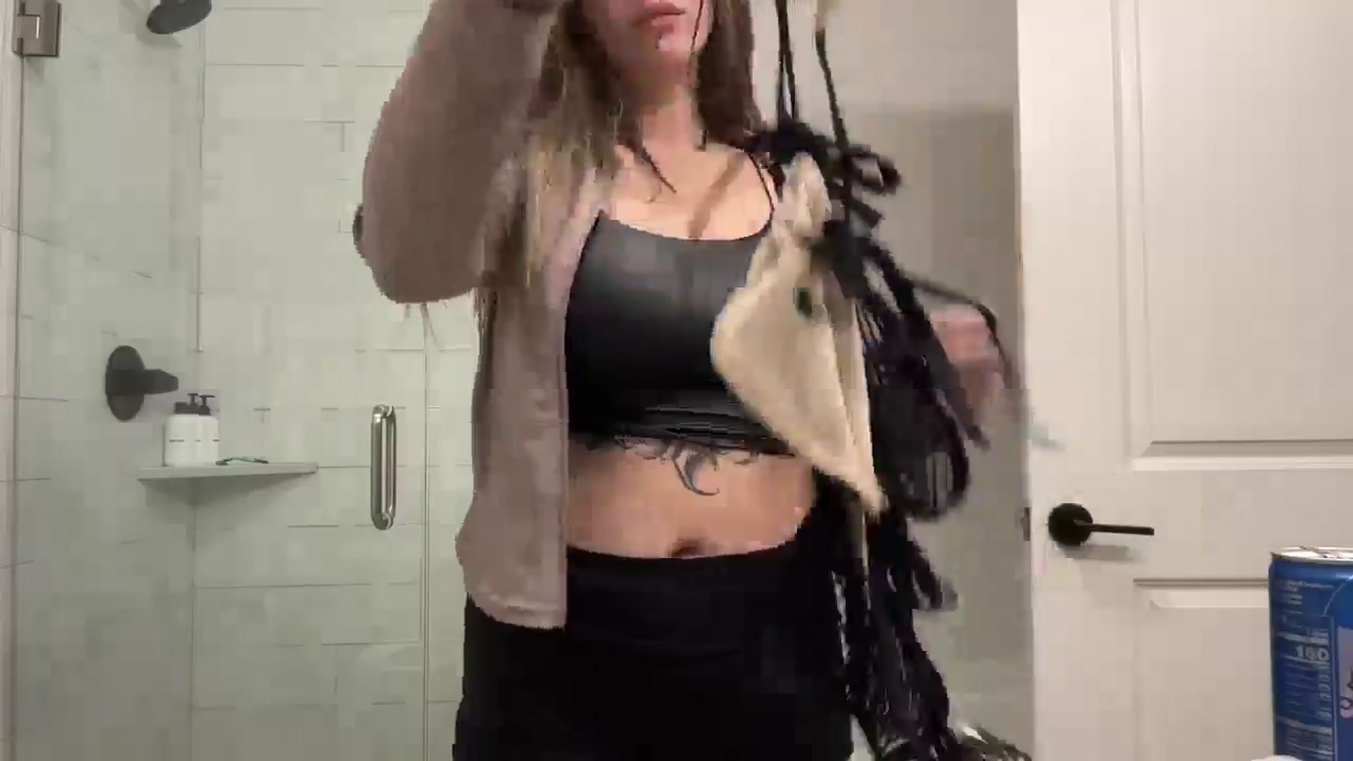 Gallery image thumbnail from AryaBella's myfreecams stream on, 05/18/2024, 06:01 image 5 of 20