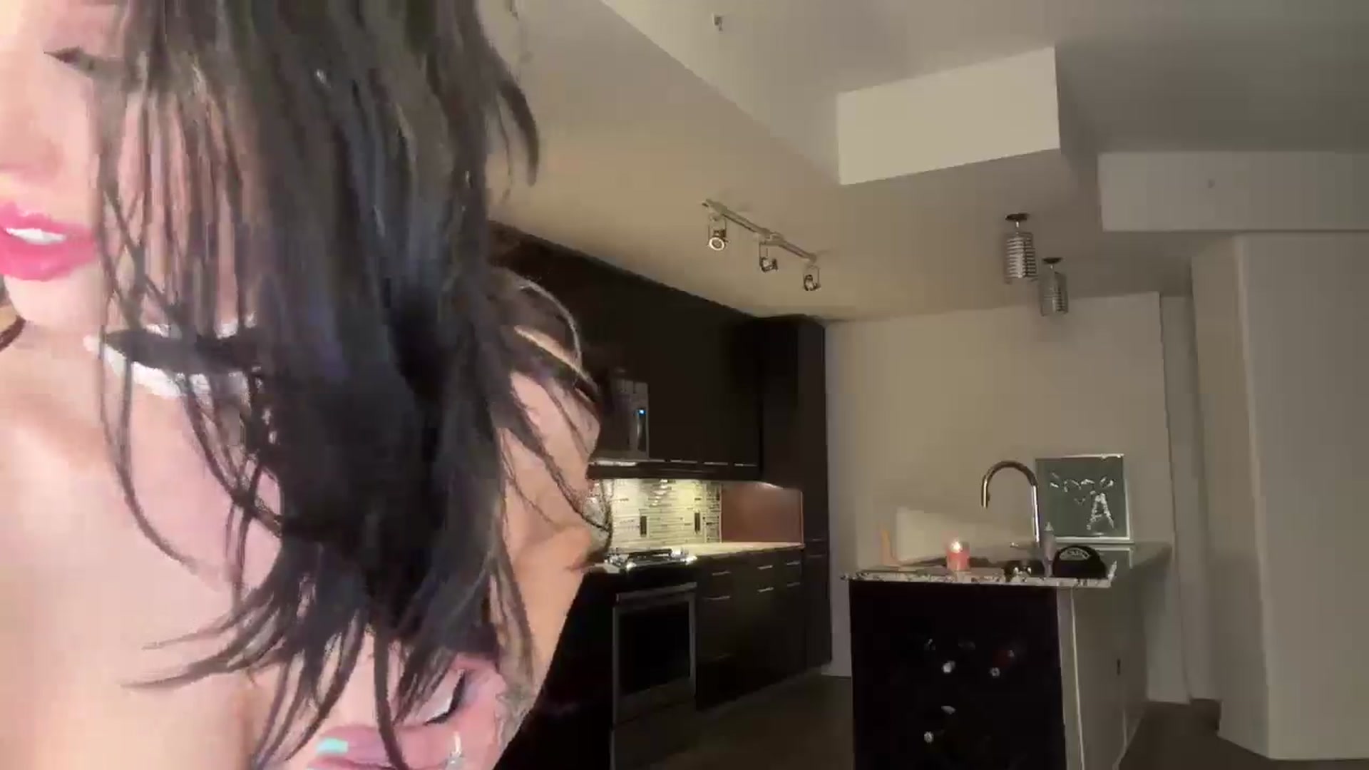 Gallery image thumbnail from AryaBella's myfreecams stream on, 12/03/2024, 02:26 image 5 of 20