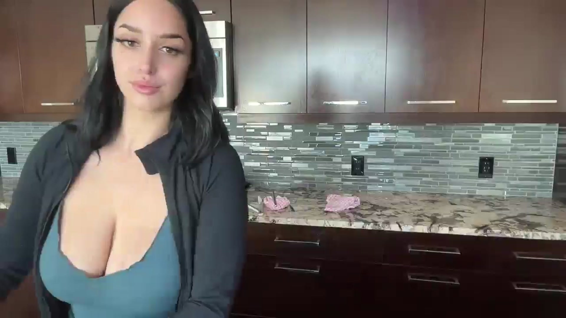 Gallery image thumbnail from AryaBella's myfreecams stream on, 01/05/2025, 20:34 image 11 of 20
