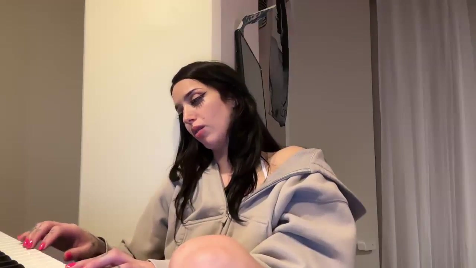Gallery image thumbnail from AryaBella's myfreecams stream on, 06/01/2025, 04:36 image 6 of 20
