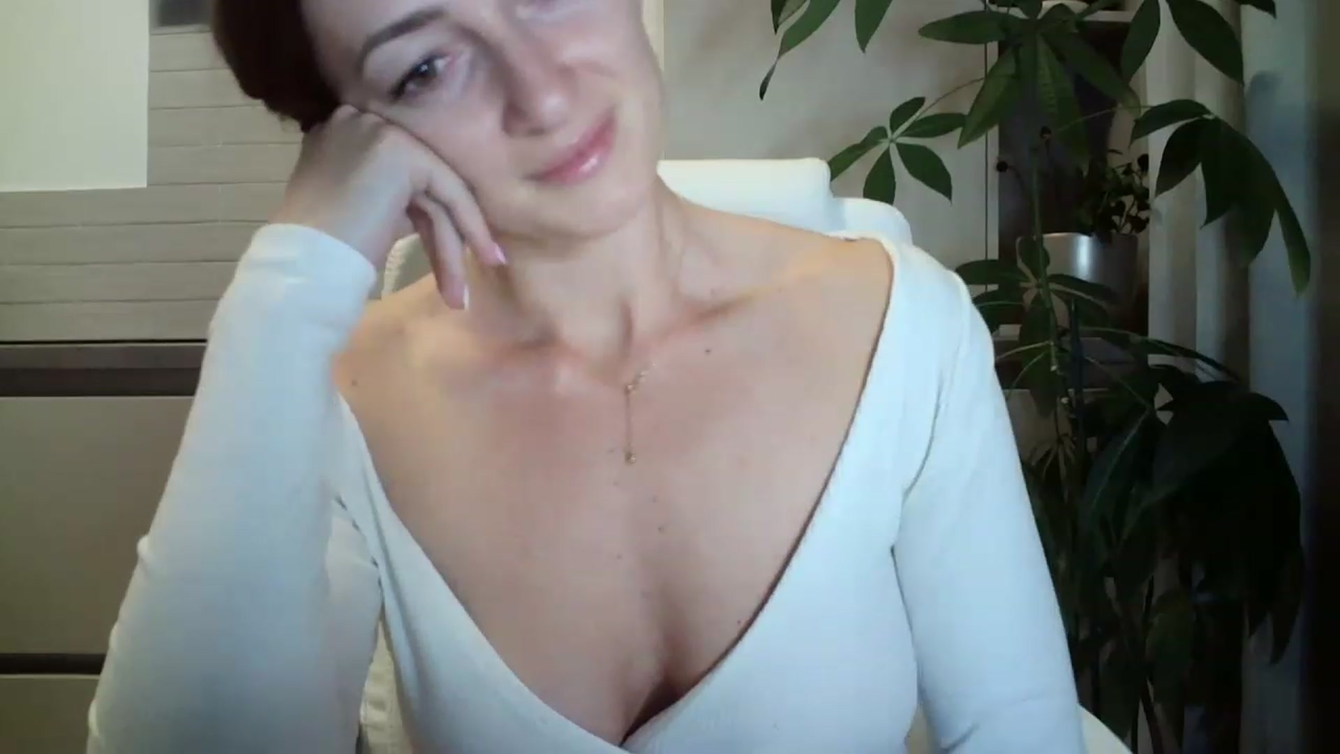 Gallery image thumbnail from AryaS's myfreecams stream on, 11/16/2022, 15:33 image 20 of 20