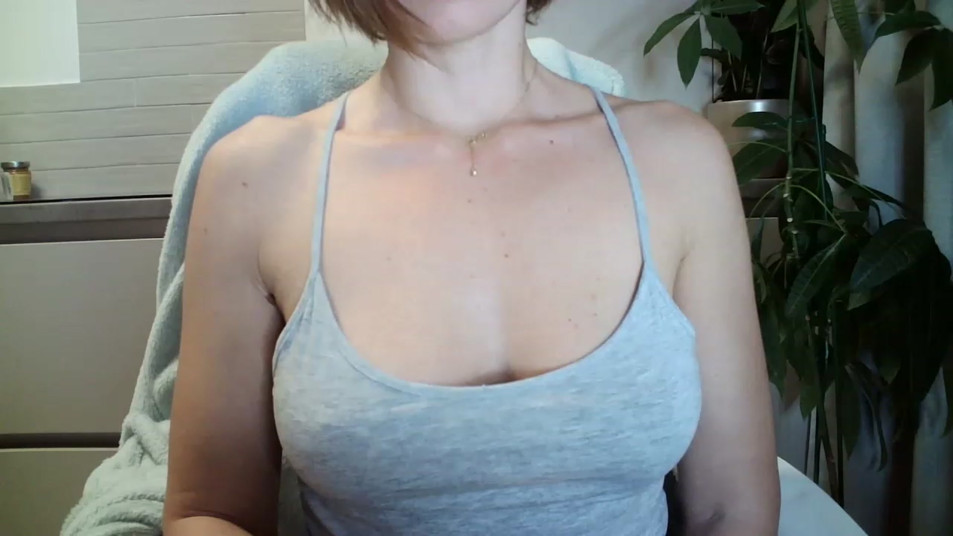 Gallery image thumbnail from AryaS's myfreecams stream on, 12/01/2022, 18:20 image 2 of 20