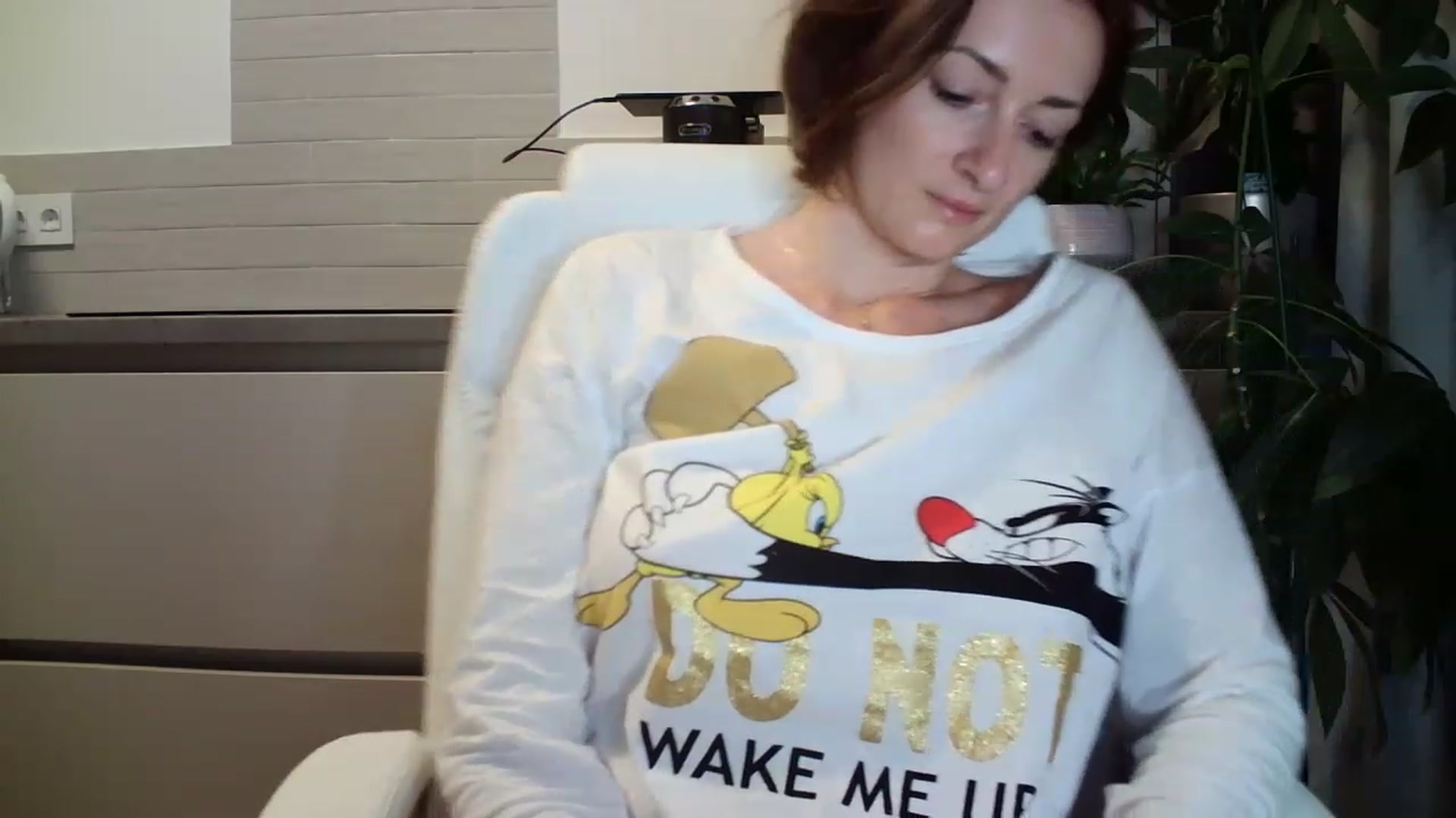 Gallery image thumbnail from AryaS's myfreecams stream on, 12/06/2022, 14:51 image 16 of 20