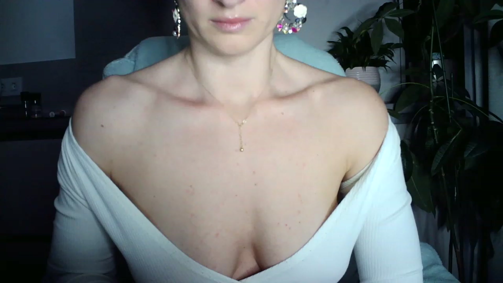 Gallery image thumbnail from AryaS's myfreecams stream on, 12/08/2022, 16:59 image 13 of 20