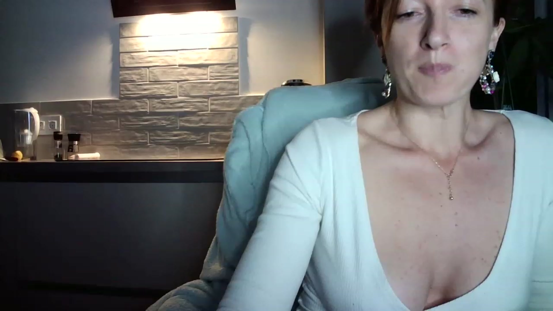 Gallery image thumbnail from AryaS's myfreecams stream on, 12/08/2022, 19:50 image 7 of 20