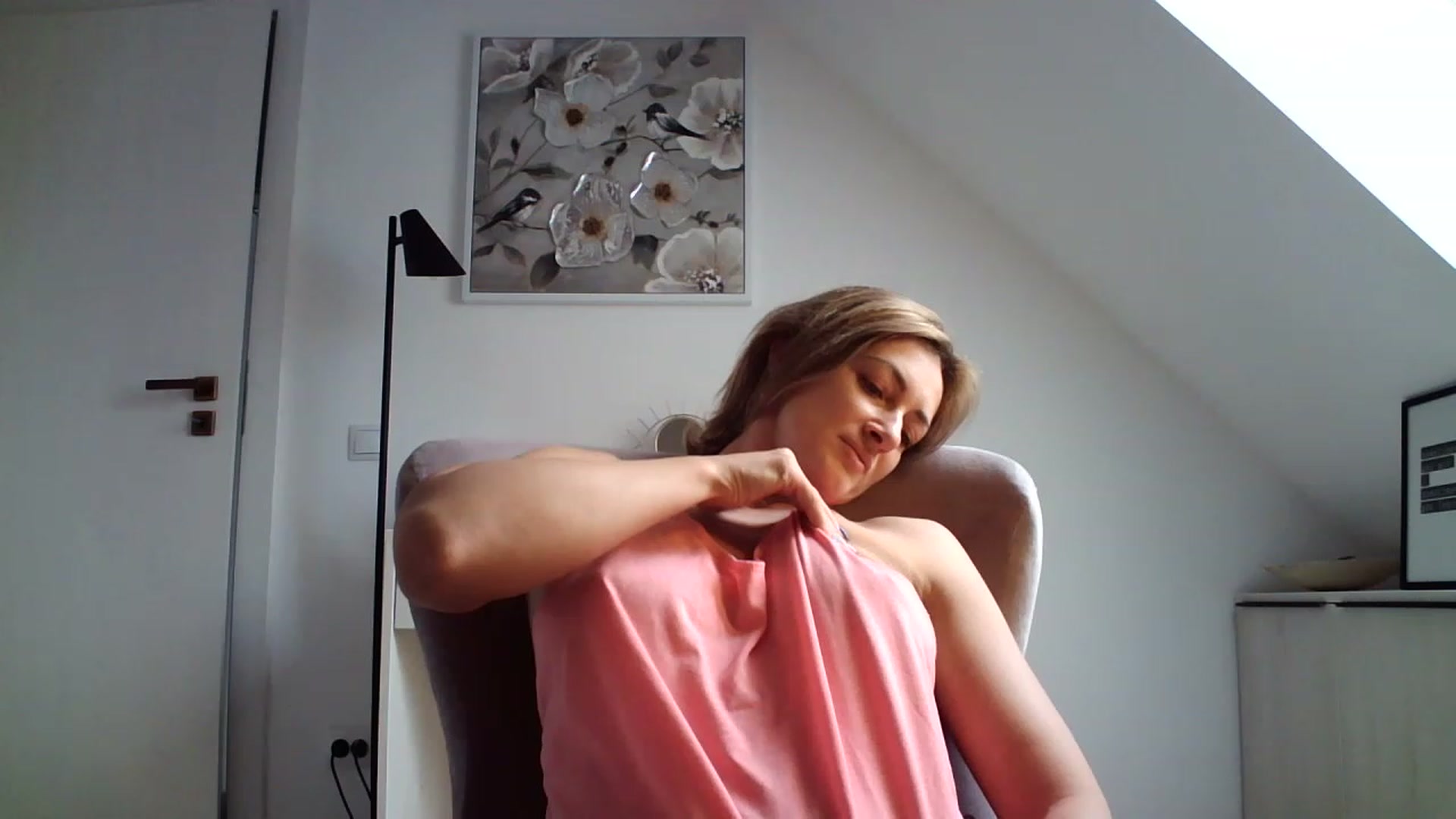 Gallery image thumbnail from AryaS's myfreecams stream on, 04/07/2023, 16:38 image 11 of 20