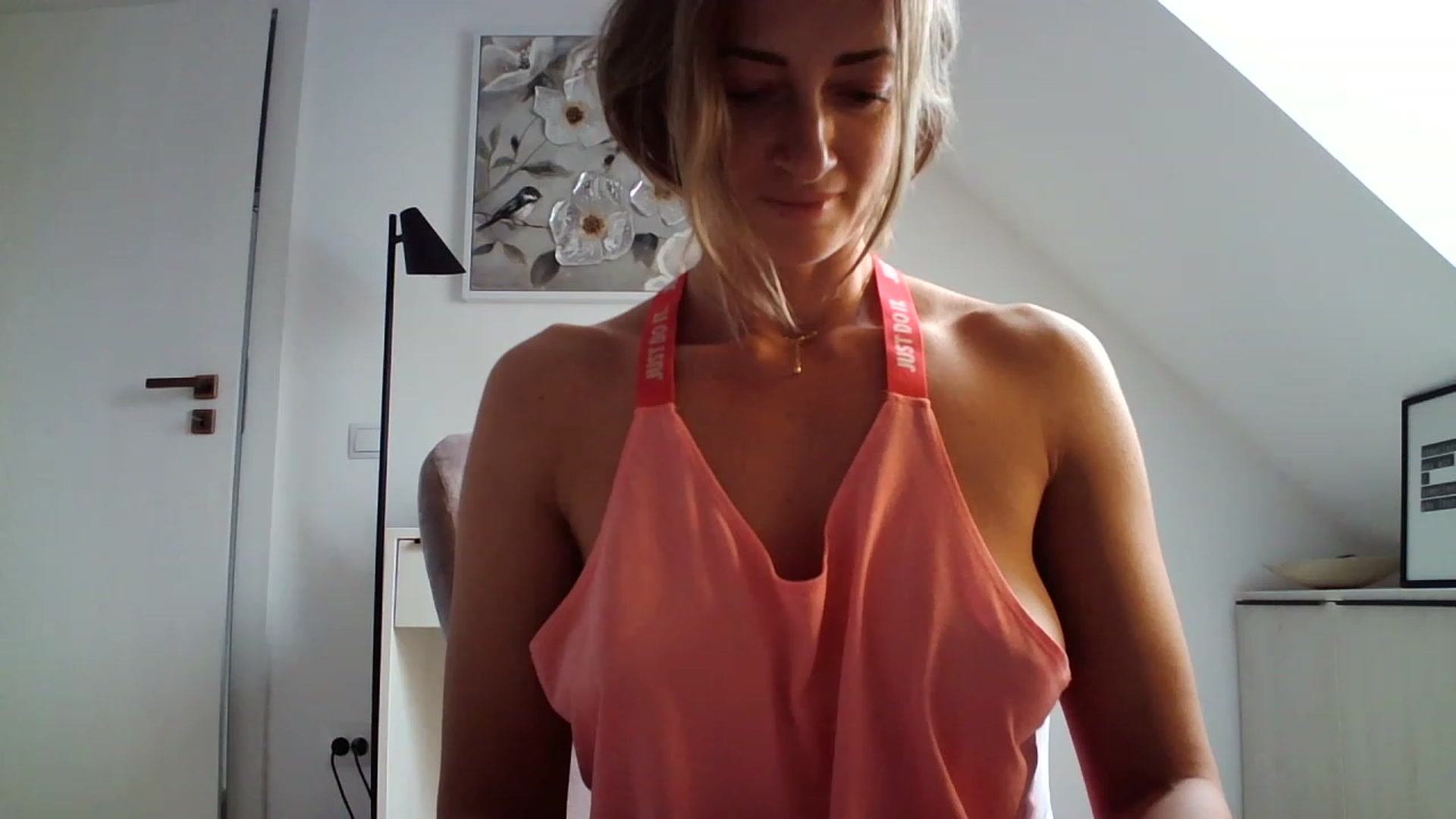 Gallery image thumbnail from AryaS's myfreecams stream on, 04/07/2023, 16:38 image 9 of 20