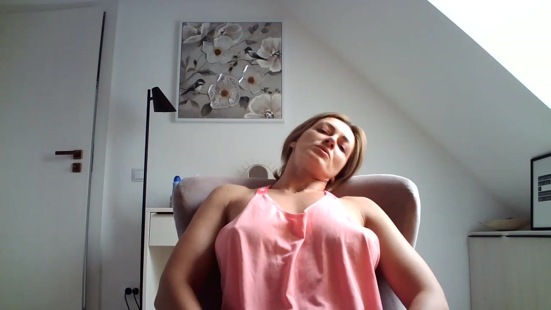 Gallery image thumbnail from AryaS's myfreecams stream on, 04/07/2023, 16:38 image 5 of 20