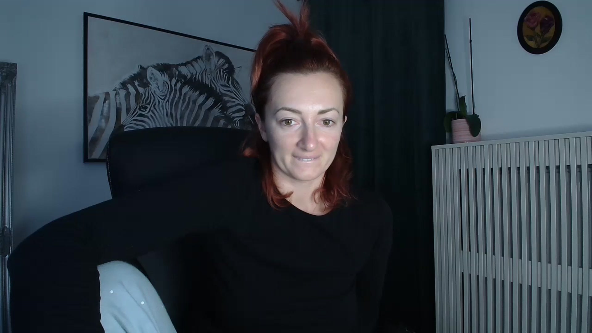 Gallery image thumbnail from AryaS's myfreecams stream on, 11/20/2023, 19:03 image 6 of 20