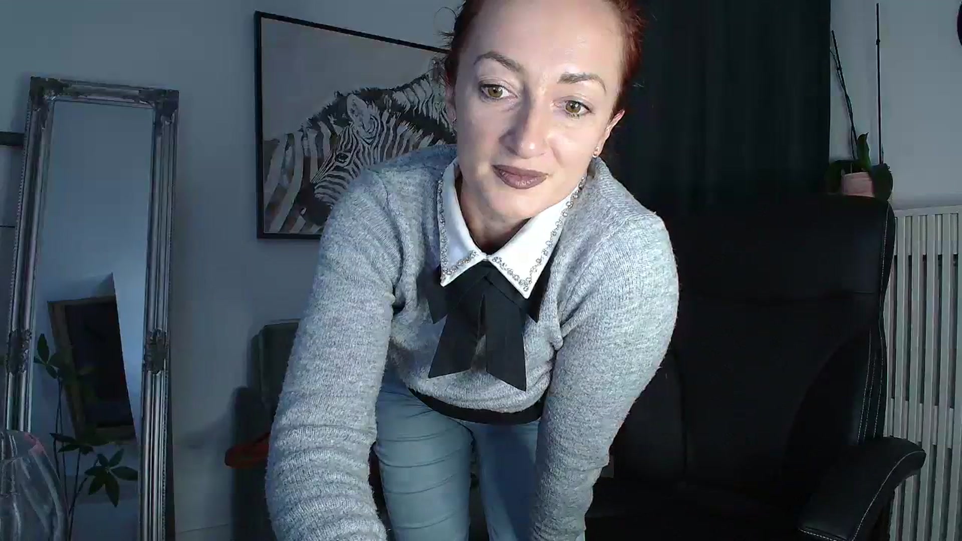 Gallery image thumbnail from AryaS's myfreecams stream on, 12/07/2023, 19:25 image 16 of 20