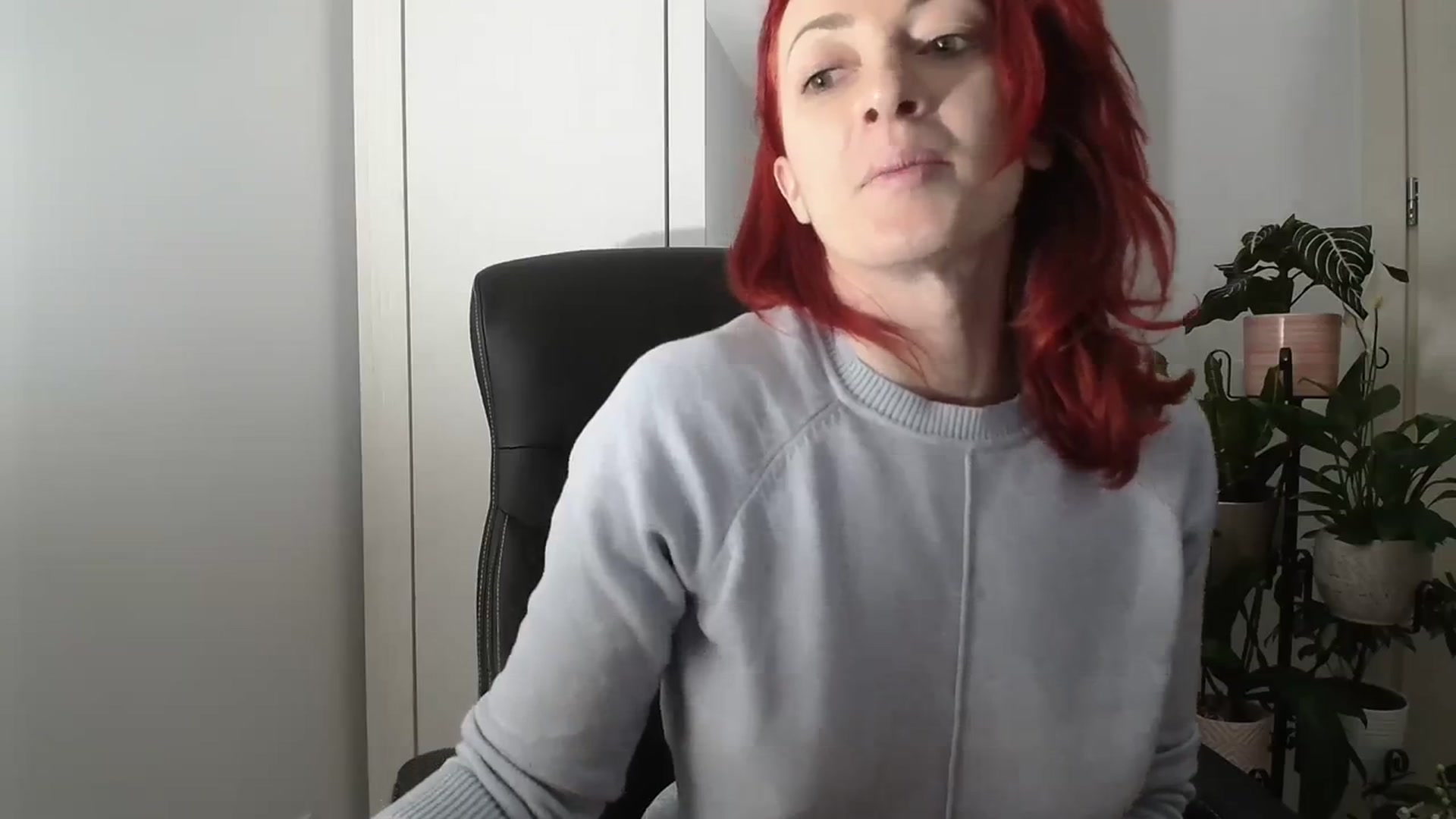 Gallery image thumbnail from AryaS's myfreecams stream on, 03/25/2024, 20:32 image 18 of 20
