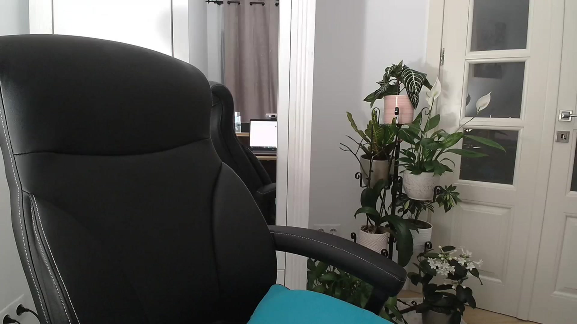 Gallery image thumbnail from AryaS's myfreecams stream on, 03/29/2024, 20:58 image 4 of 20
