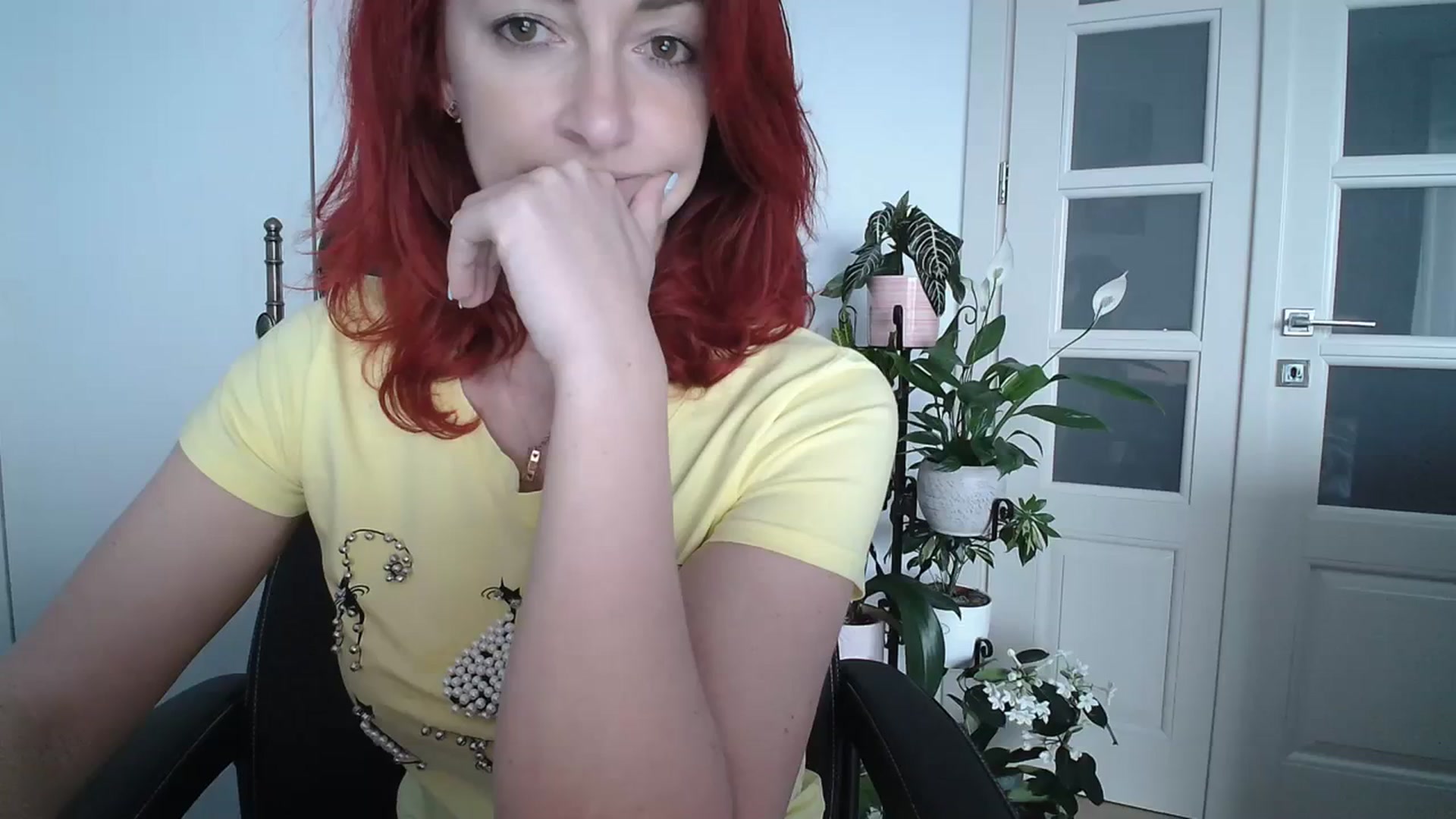 Gallery image thumbnail from AryaS's myfreecams stream on, 03/31/2024, 16:52 image 12 of 20