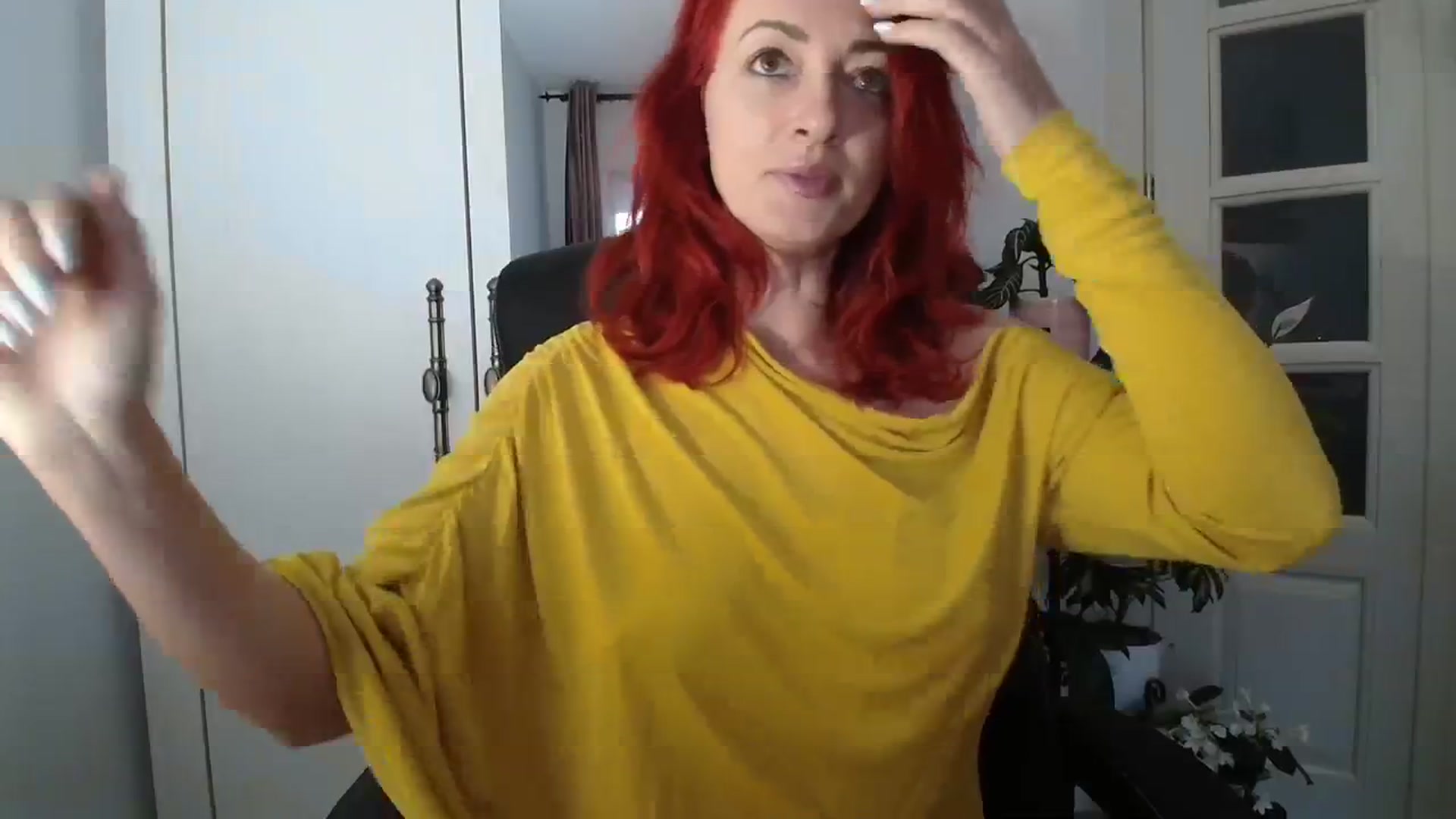 Gallery image thumbnail from AryaS's myfreecams stream on, 04/07/2024, 17:34 image 13 of 20