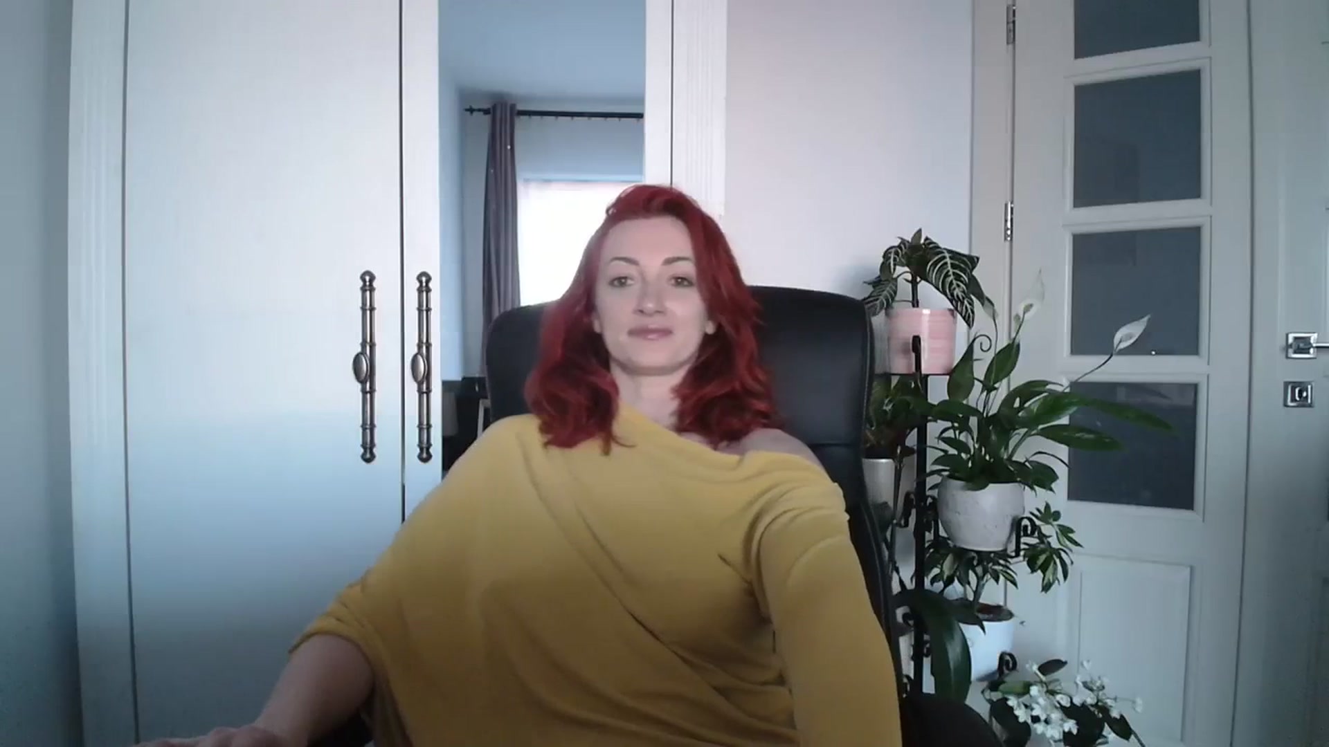 Gallery image thumbnail from AryaS's myfreecams stream on, 04/07/2024, 17:34 image 11 of 20