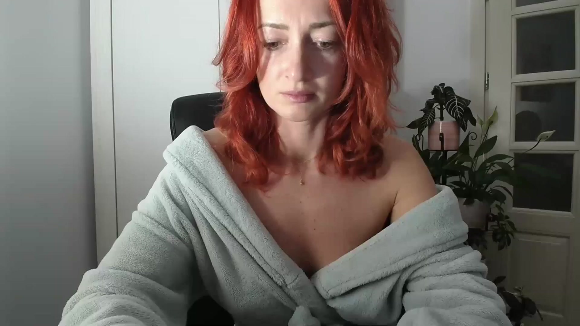 Gallery image thumbnail from AryaS's myfreecams stream on, 04/20/2024, 18:24 image 19 of 20