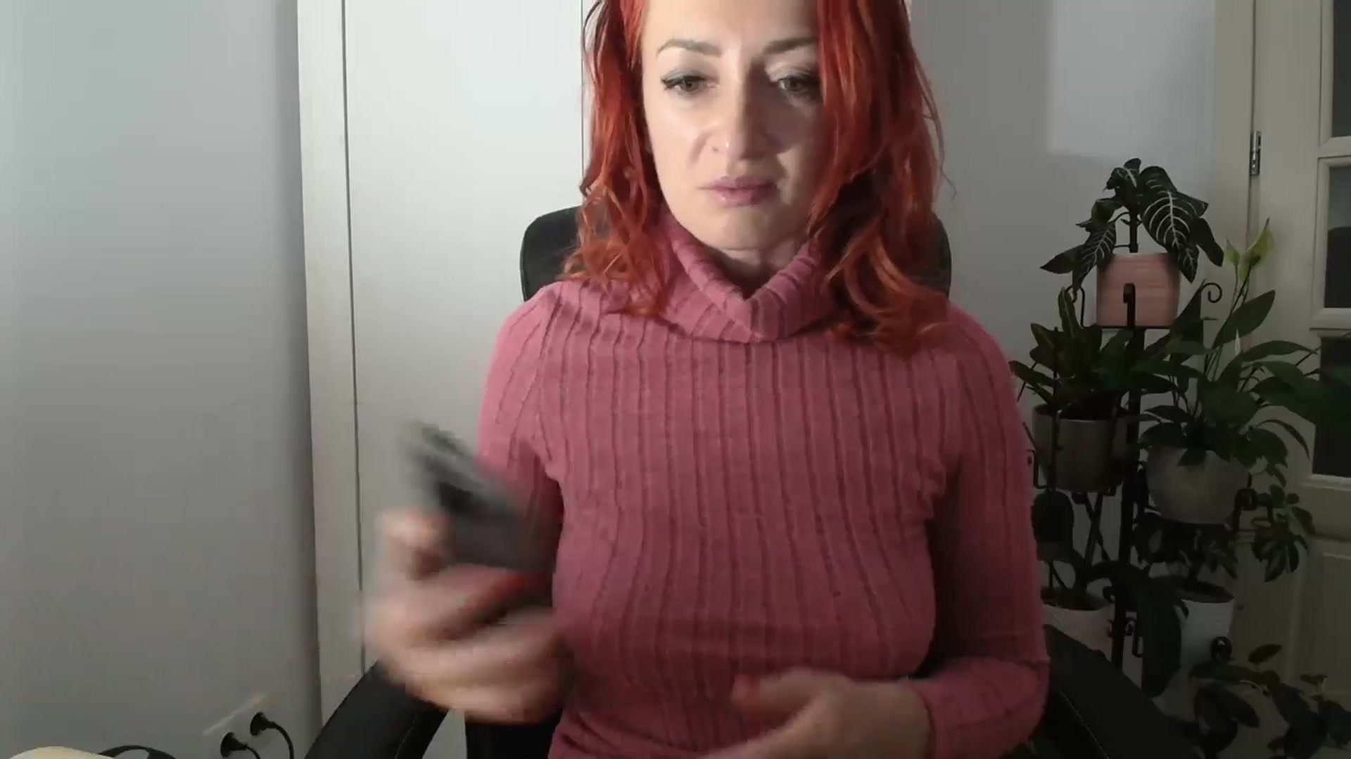 Gallery image thumbnail from AryaS's myfreecams stream on, 04/22/2024, 19:47 image 12 of 20