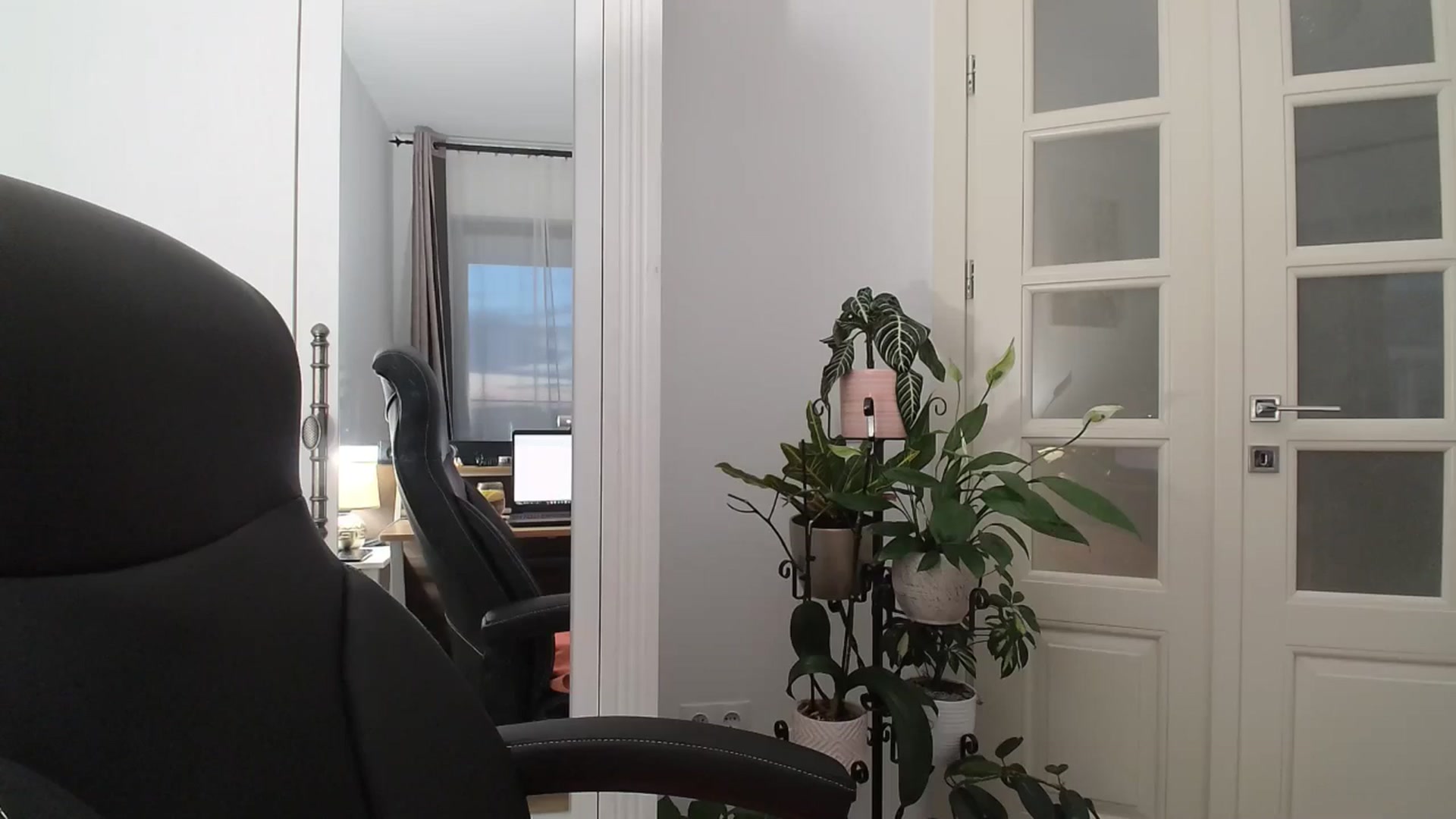 Gallery image thumbnail from AryaS's myfreecams stream on, 04/28/2024, 18:09 image 18 of 20