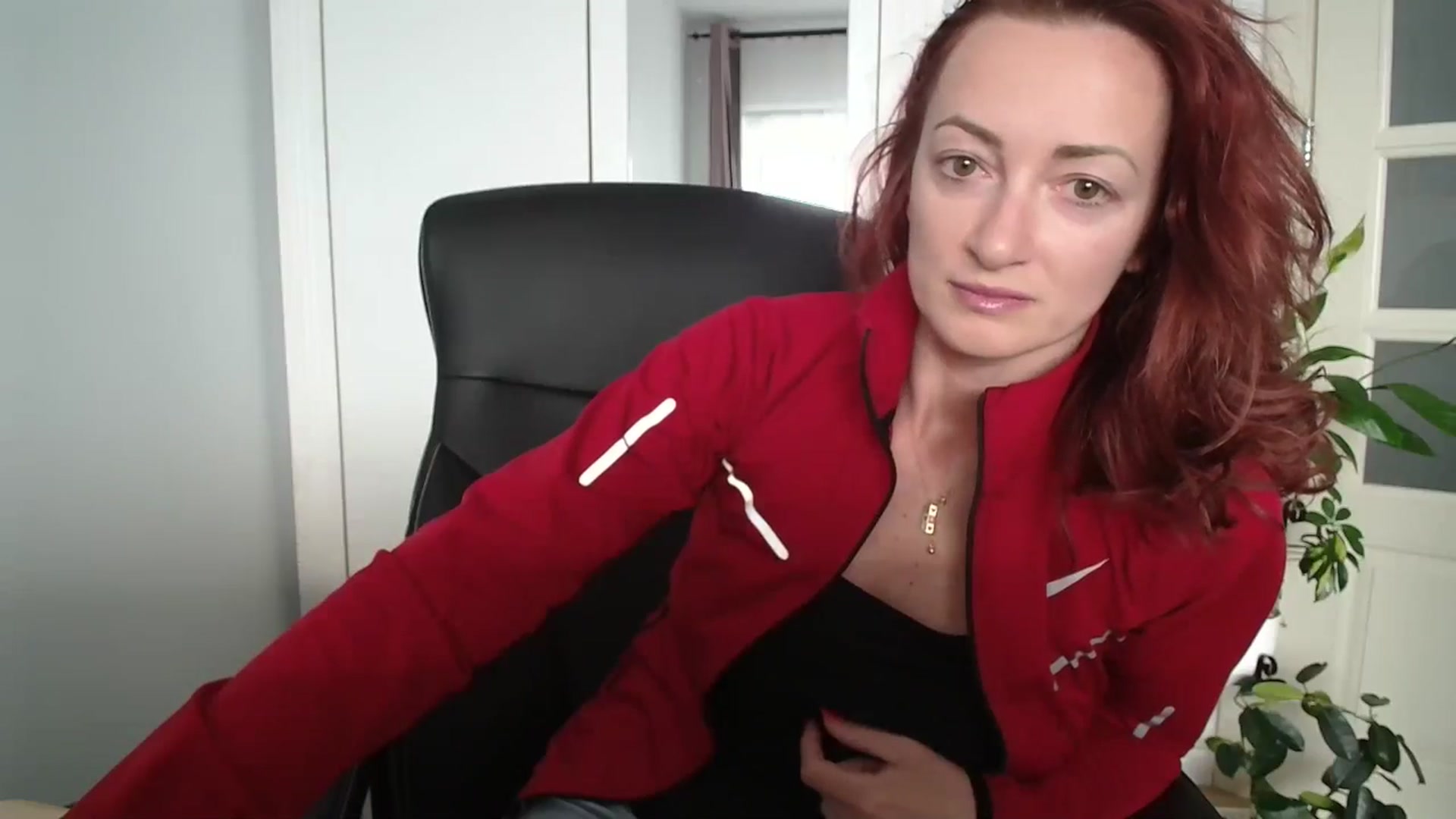 Gallery image thumbnail from AryaS's myfreecams stream on, 05/05/2024, 17:18 image 5 of 20
