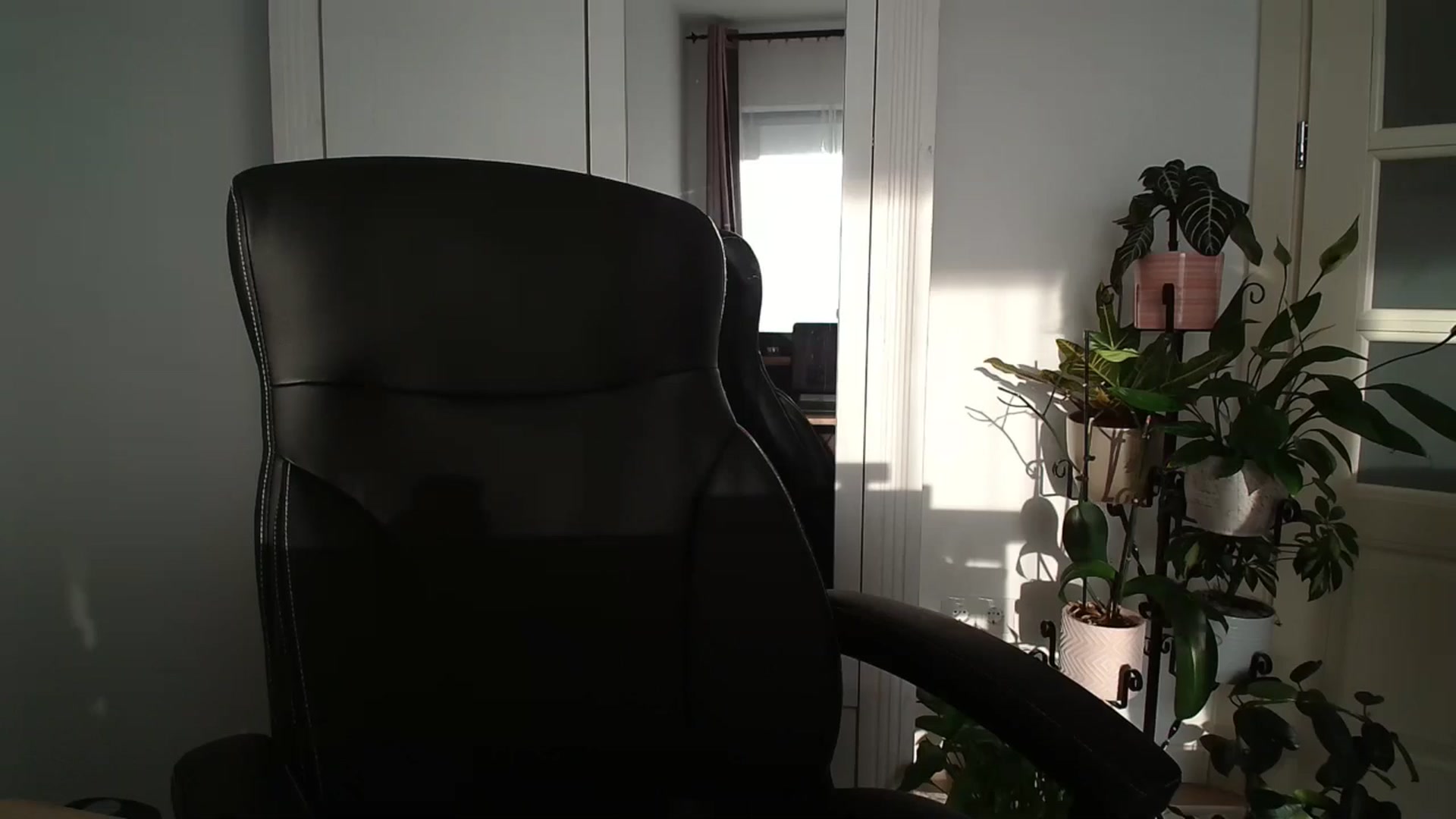 Gallery image thumbnail from AryaS's myfreecams stream on, 05/05/2024, 17:18 image 12 of 20