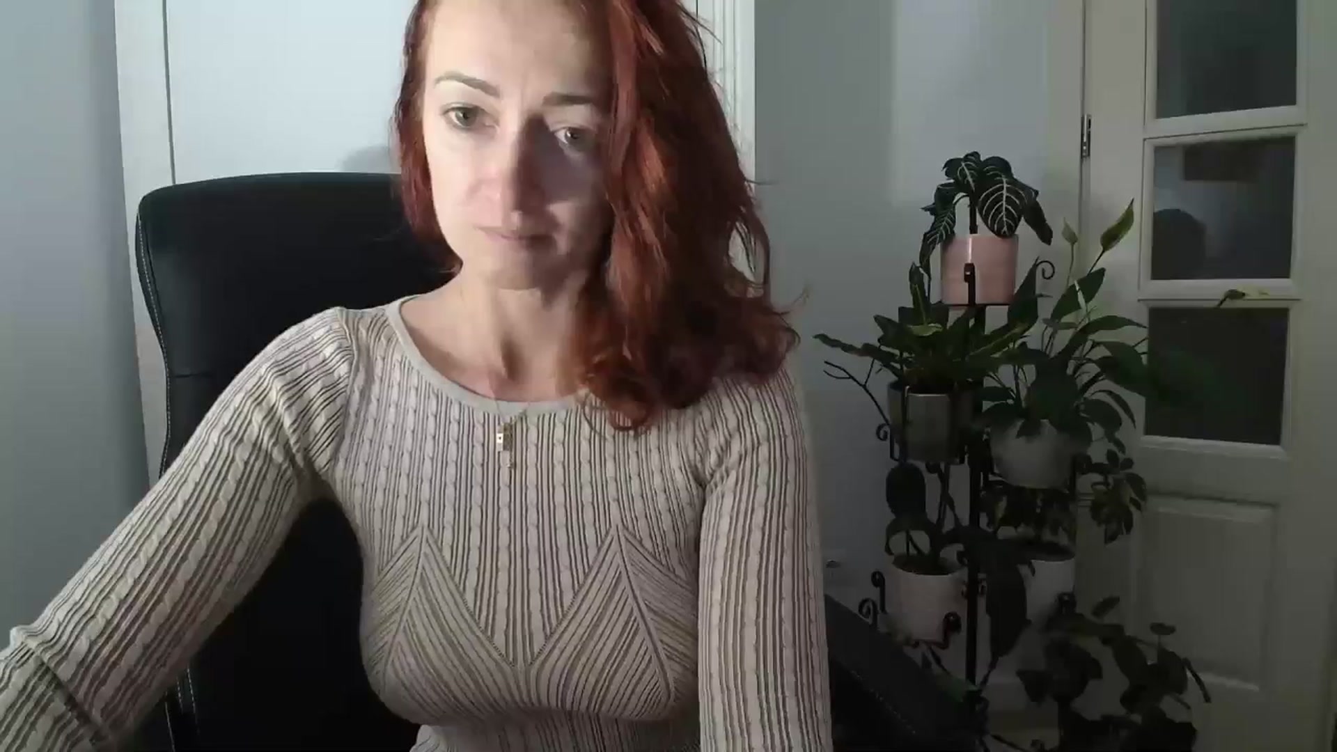 Gallery image thumbnail from AryaS's myfreecams stream on, 05/05/2024, 18:33 image 5 of 20
