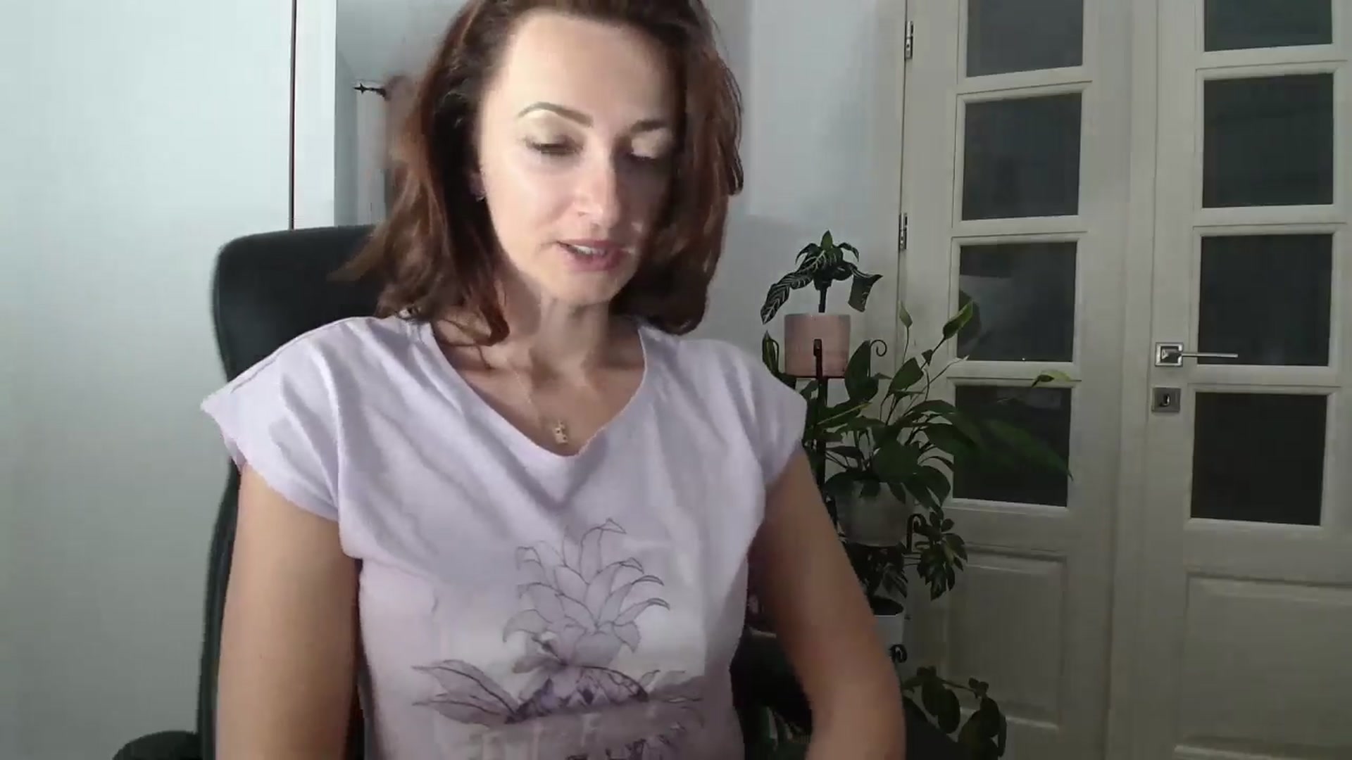 Gallery image thumbnail from AryaS's myfreecams stream on, 05/19/2024, 18:41 image 19 of 20