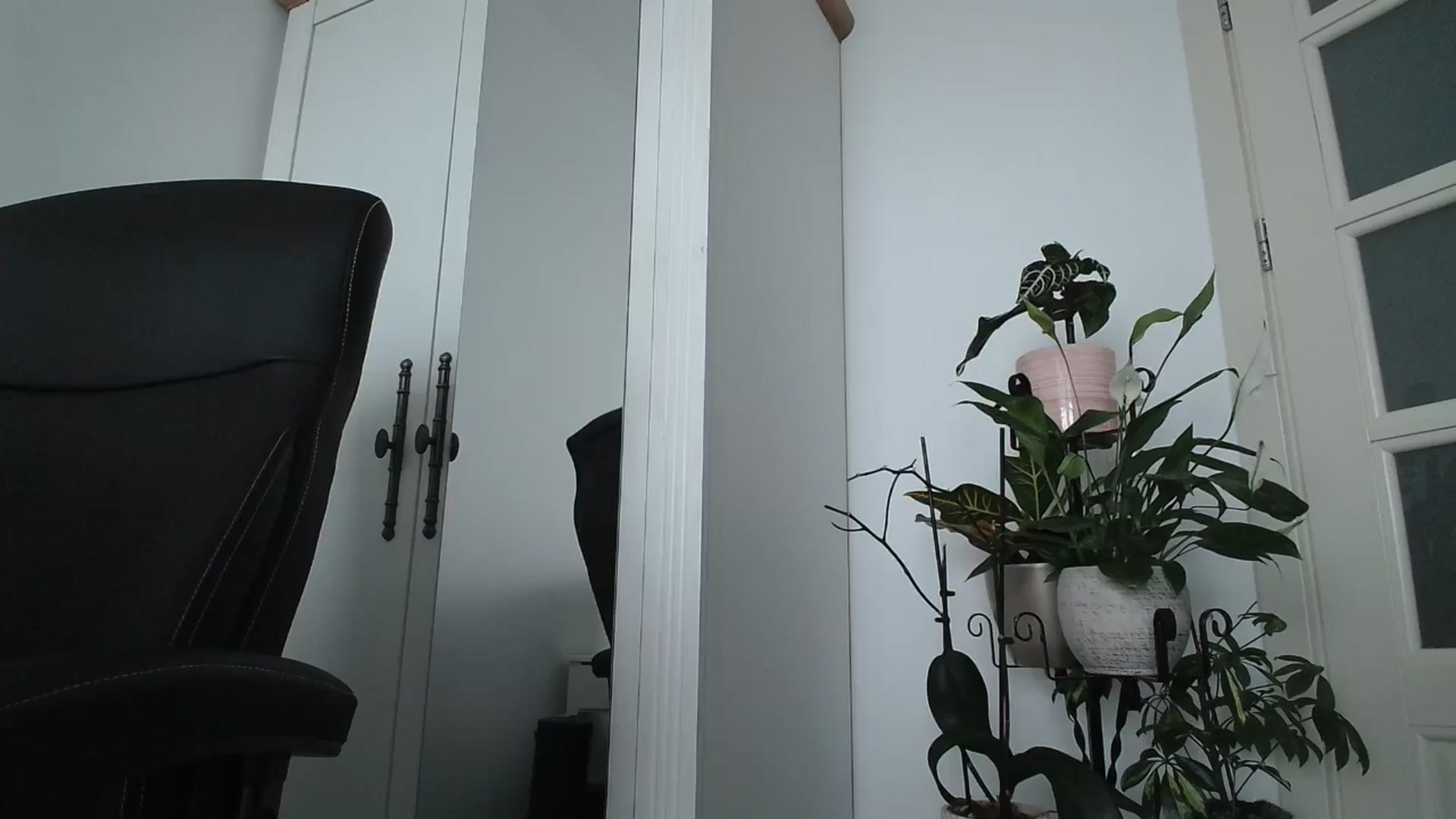 Gallery image thumbnail from AryaS's myfreecams stream on, 06/10/2024, 18:51 image 8 of 20