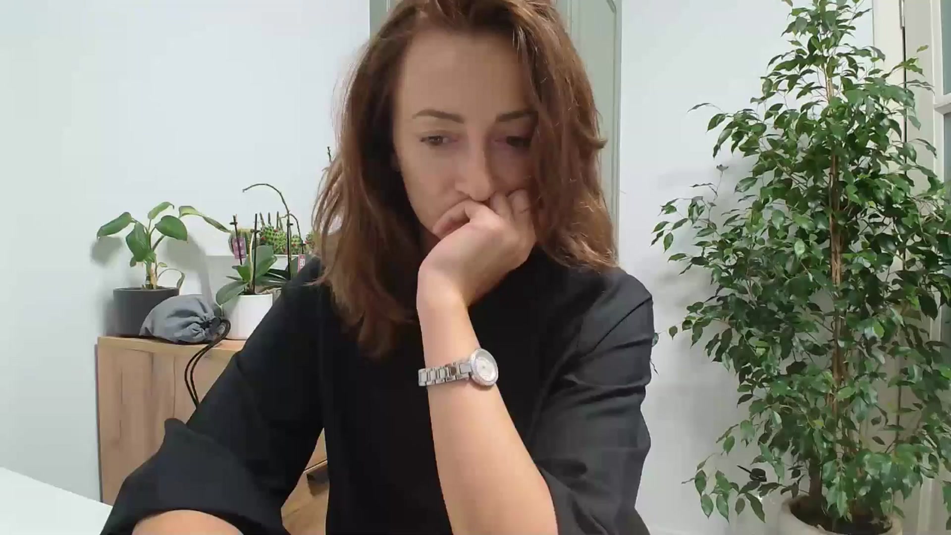 Gallery image thumbnail from AryaS's myfreecams stream on, 08/04/2024, 19:52 image 15 of 20