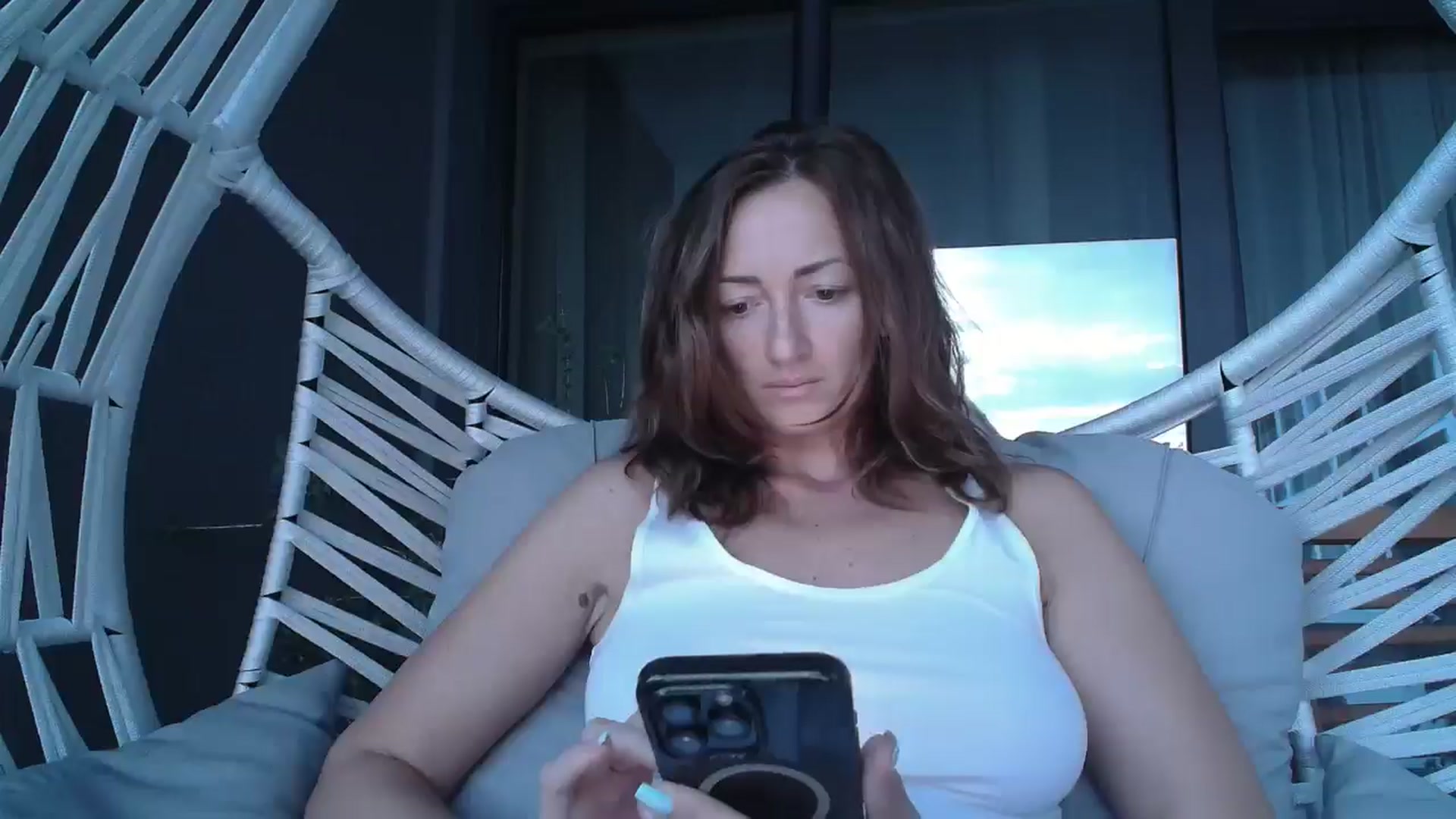Gallery image thumbnail from AryaS's myfreecams stream on, 08/28/2024, 19:26 image 9 of 20