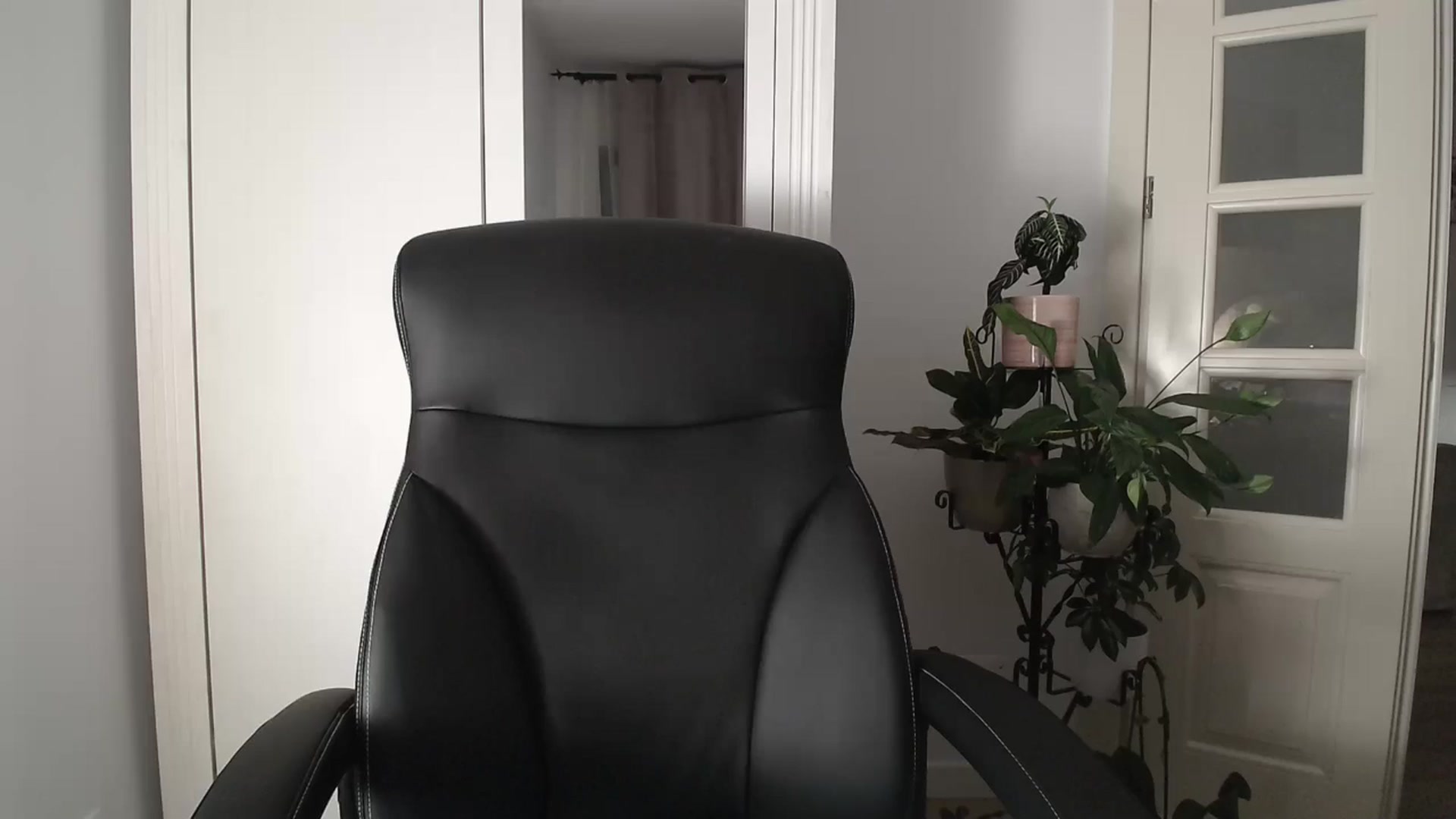 Gallery image thumbnail from AryaS's myfreecams stream on, 09/06/2024, 19:00 image 4 of 20