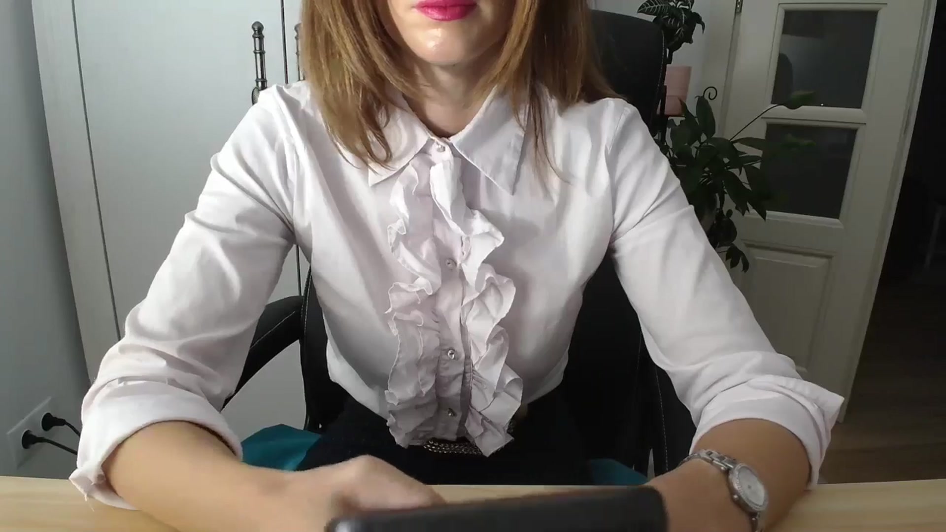 Gallery image thumbnail from AryaS's myfreecams stream on, 09/22/2024, 19:08 image 13 of 20