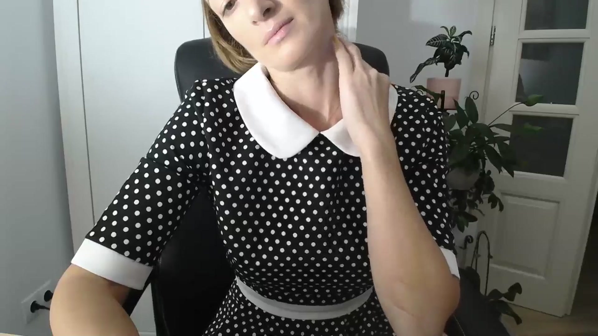 Gallery image thumbnail from AryaS's myfreecams stream on, 09/28/2024, 18:35 image 13 of 20