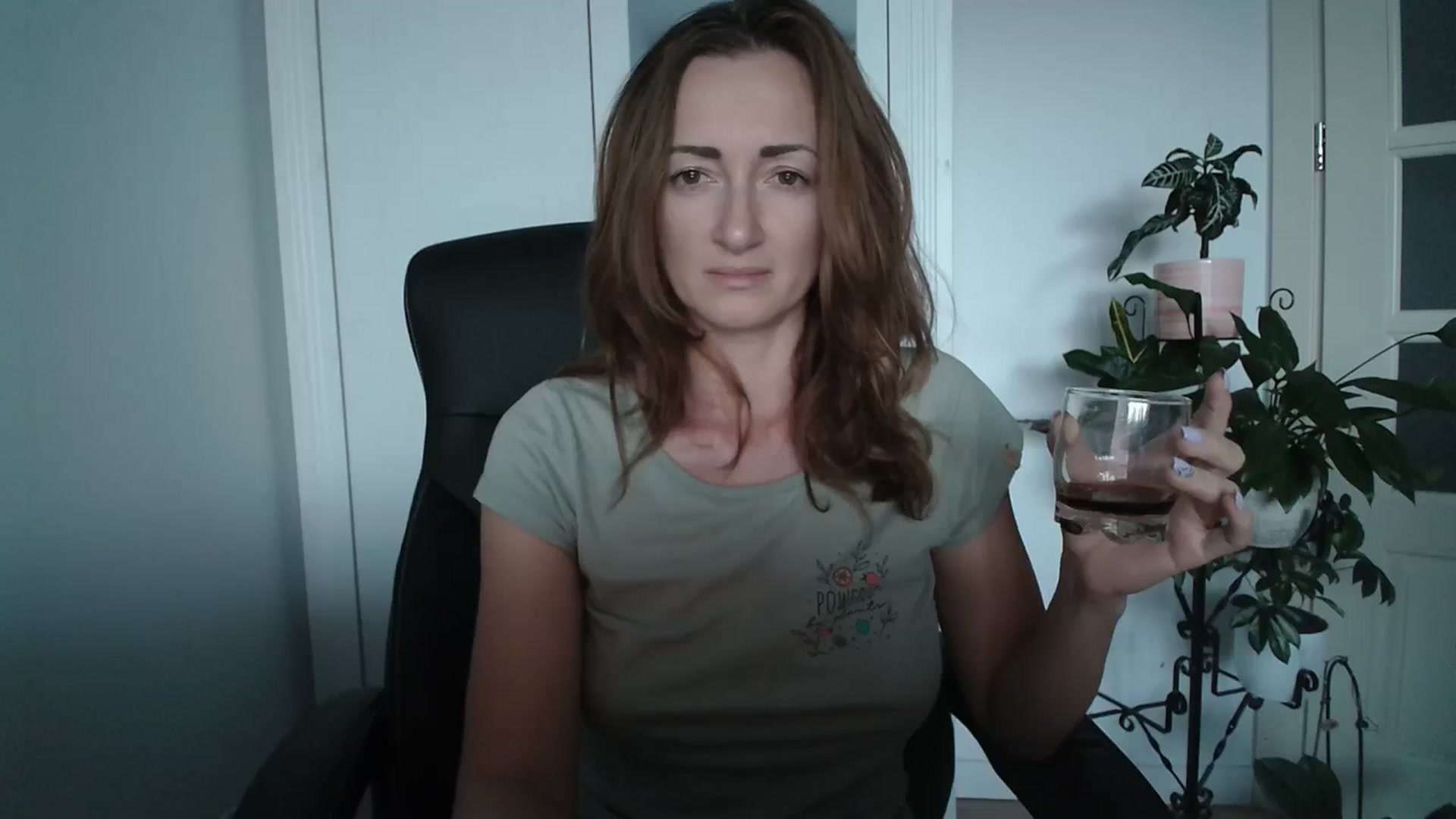 Gallery image thumbnail from AryaS's myfreecams stream on, 10/14/2024, 16:17 image 12 of 20