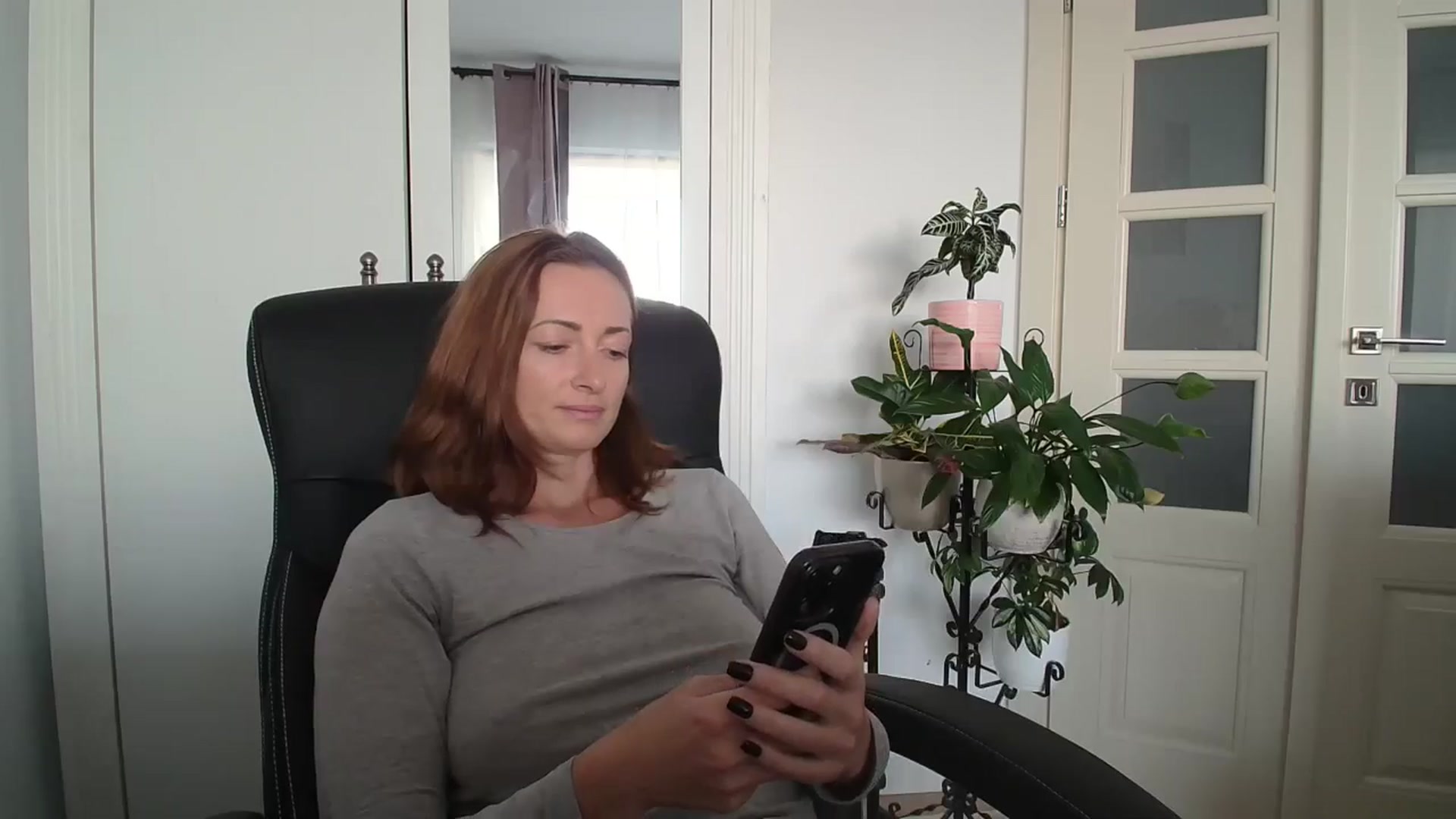 Gallery image thumbnail from AryaS's myfreecams stream on, 10/24/2024, 14:37 image 18 of 20