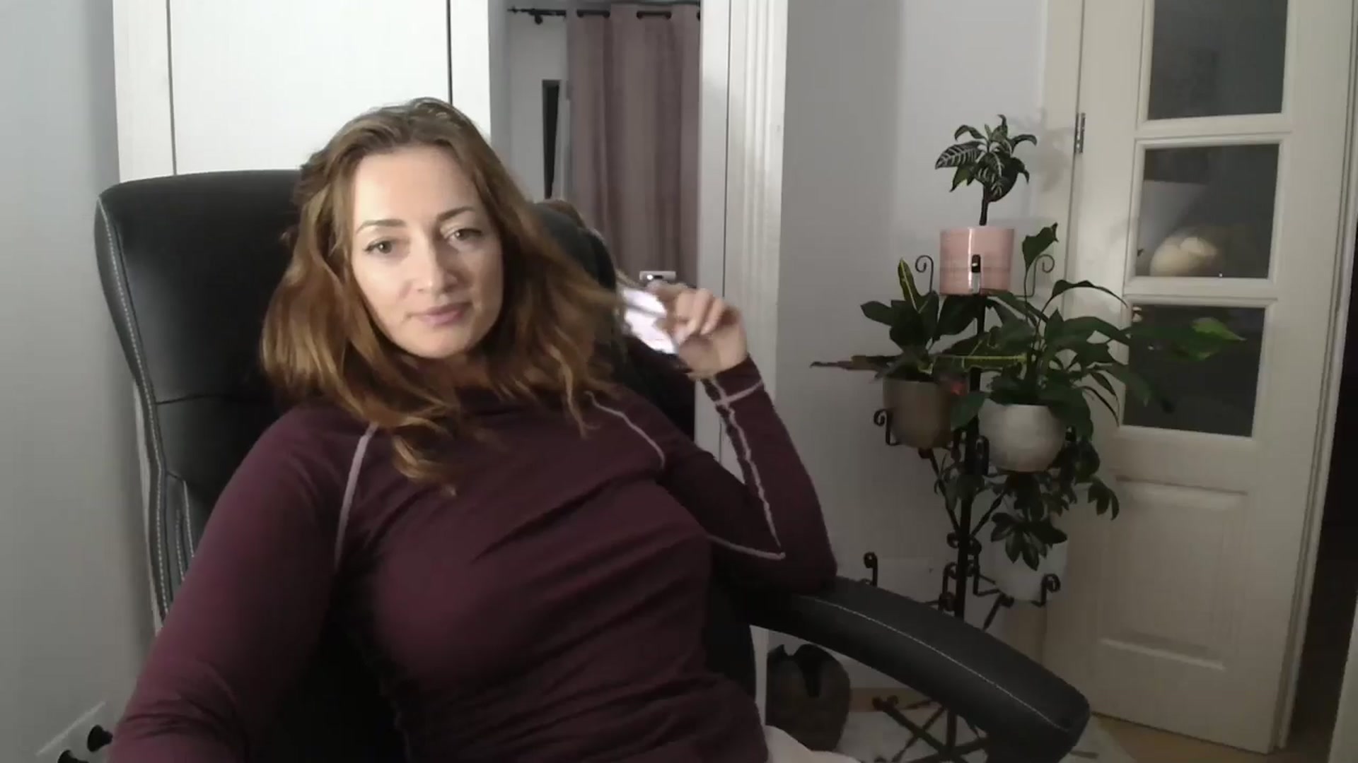 Gallery image thumbnail from AryaS's myfreecams stream on, 11/22/2024, 17:16 image 4 of 20