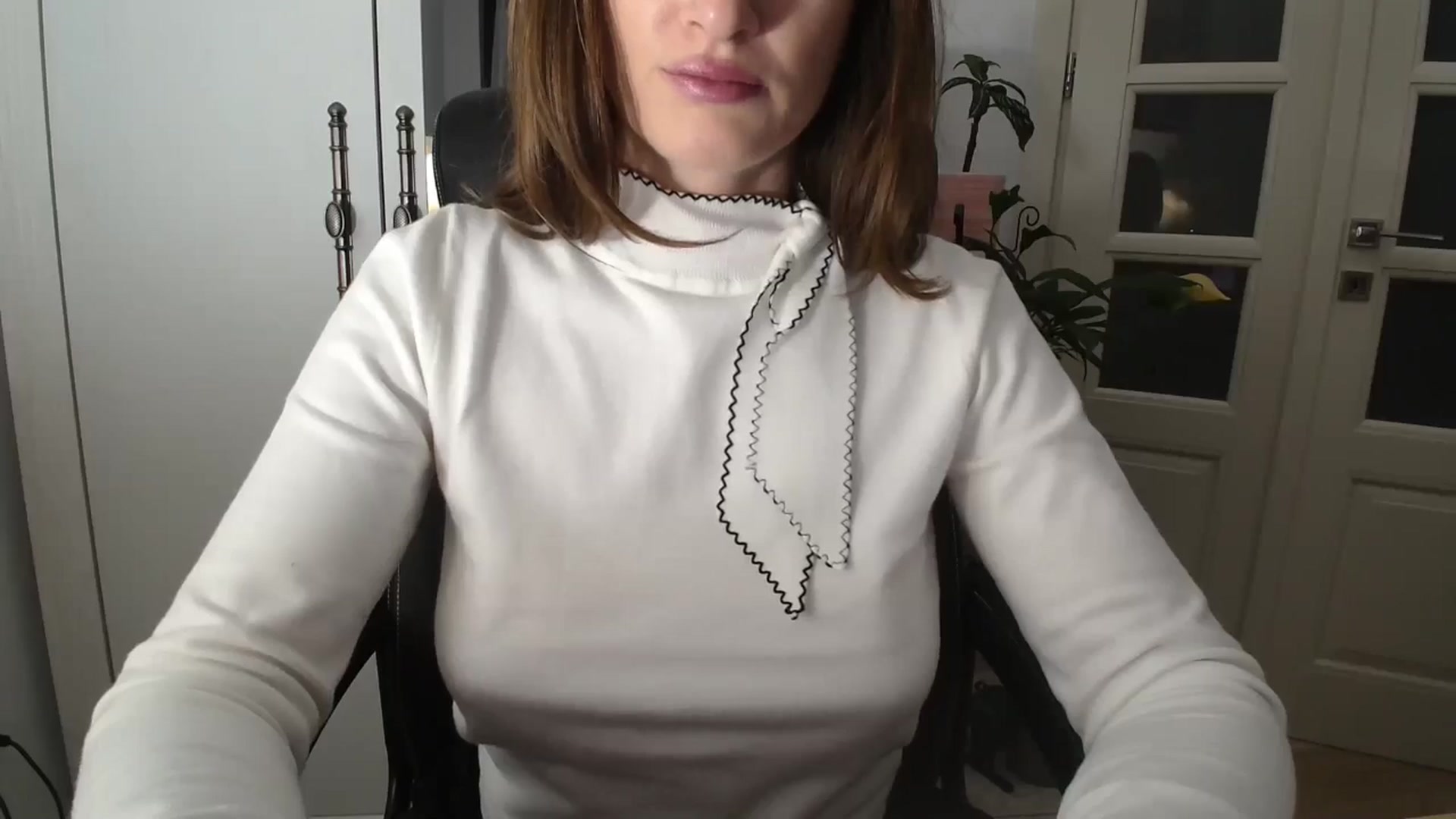 Gallery image thumbnail from AryaS's myfreecams stream on, 12/24/2024, 18:15 image 15 of 20