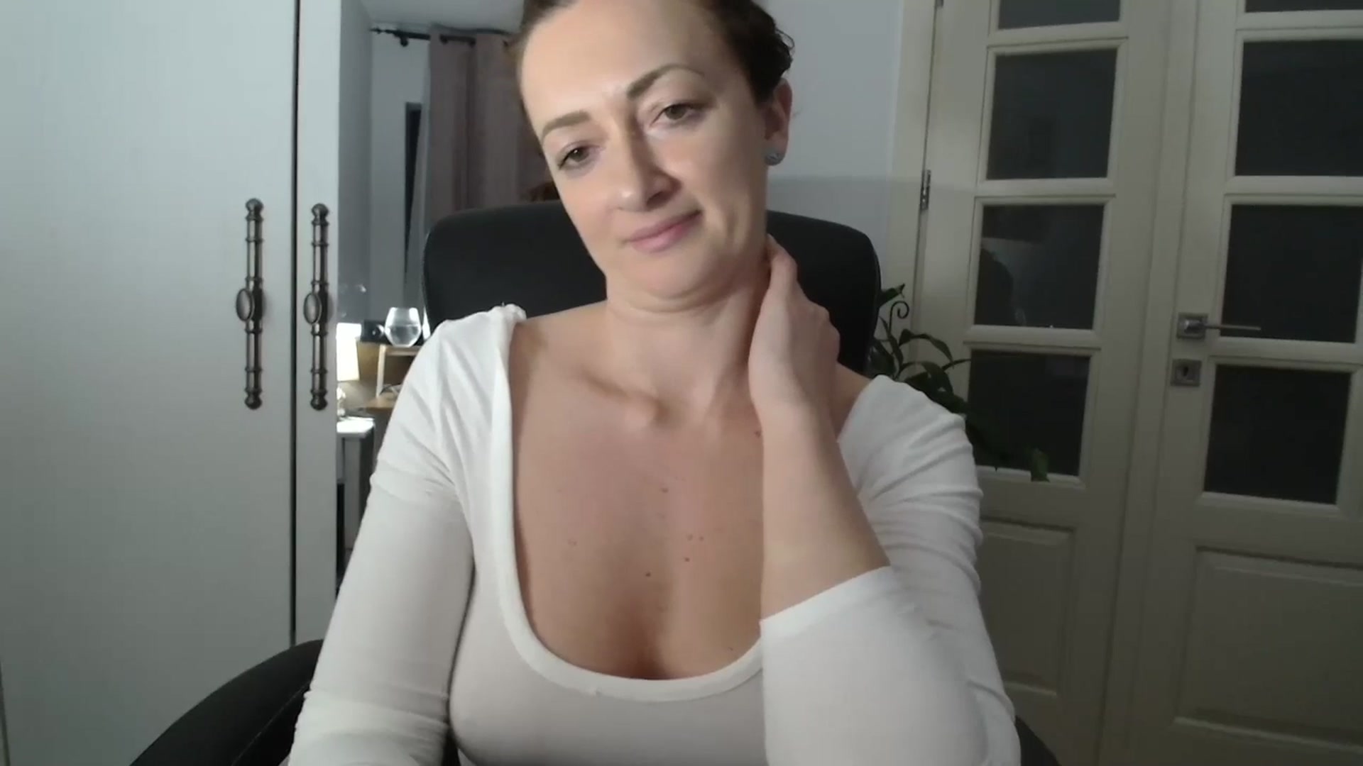 Gallery image thumbnail from AryaS's myfreecams stream on, 03/01/2025, 20:00 image 7 of 20