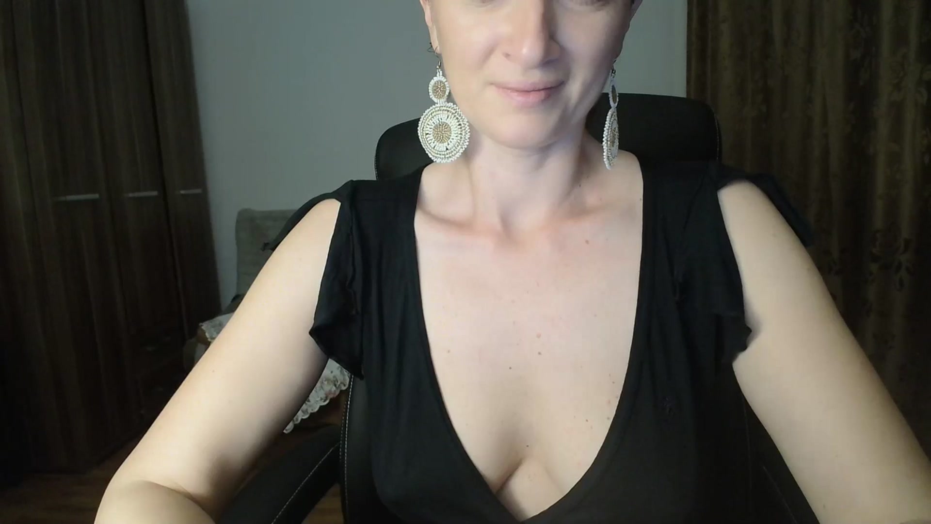 Gallery image thumbnail from AryaS's myfreecams stream on, 09/14/2025, 18:53 image 9 of 20