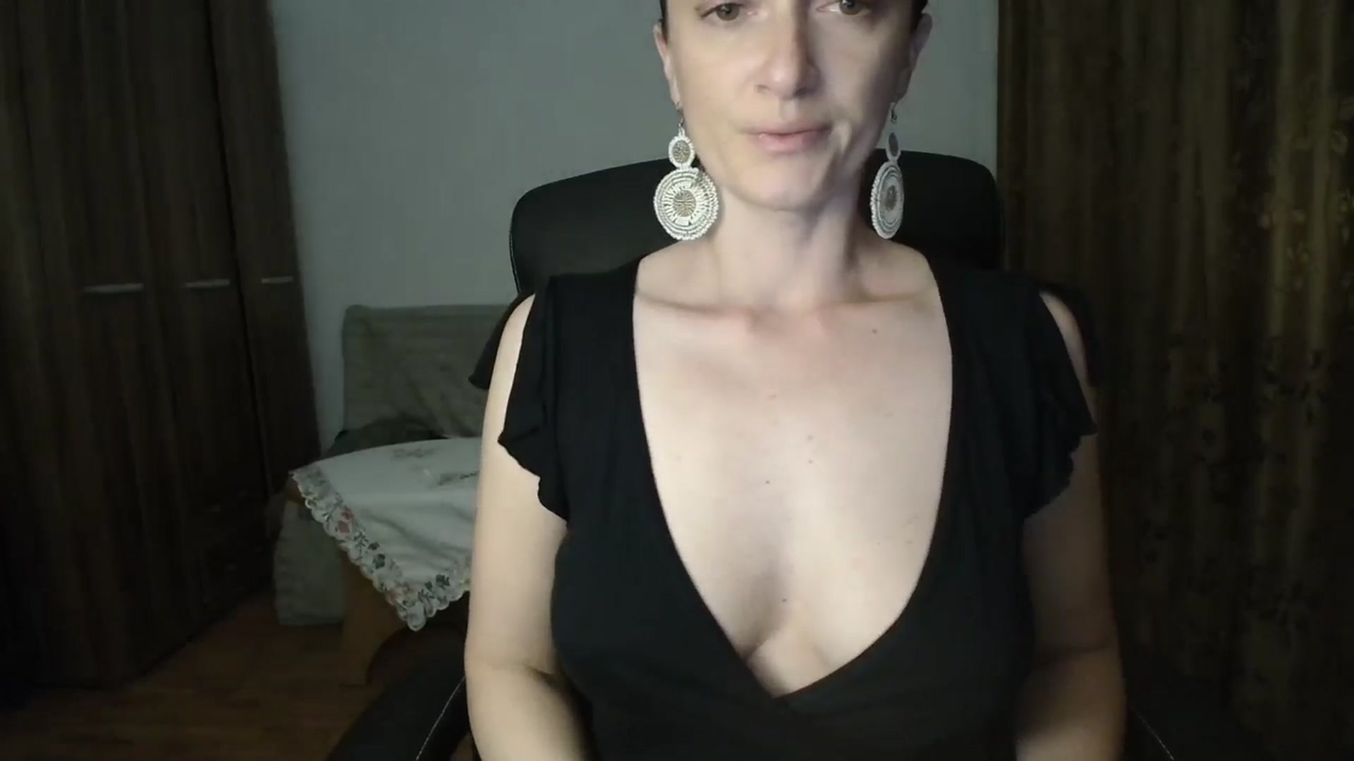 Gallery image thumbnail from AryaS's myfreecams stream on, 09/14/2025, 18:53 image 6 of 20