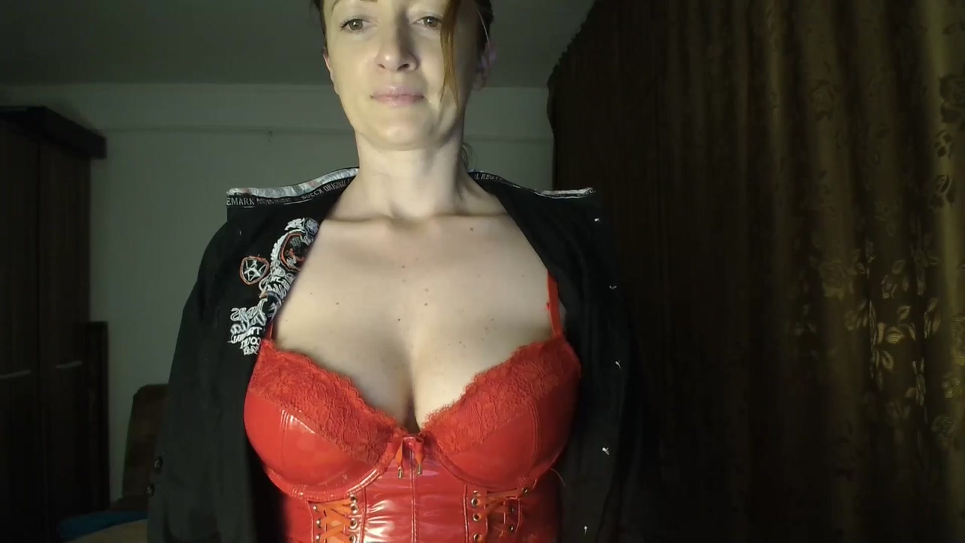 Gallery image thumbnail from AryaS's myfreecams stream on, 12/08/2025, 17:51 image 3 of 20