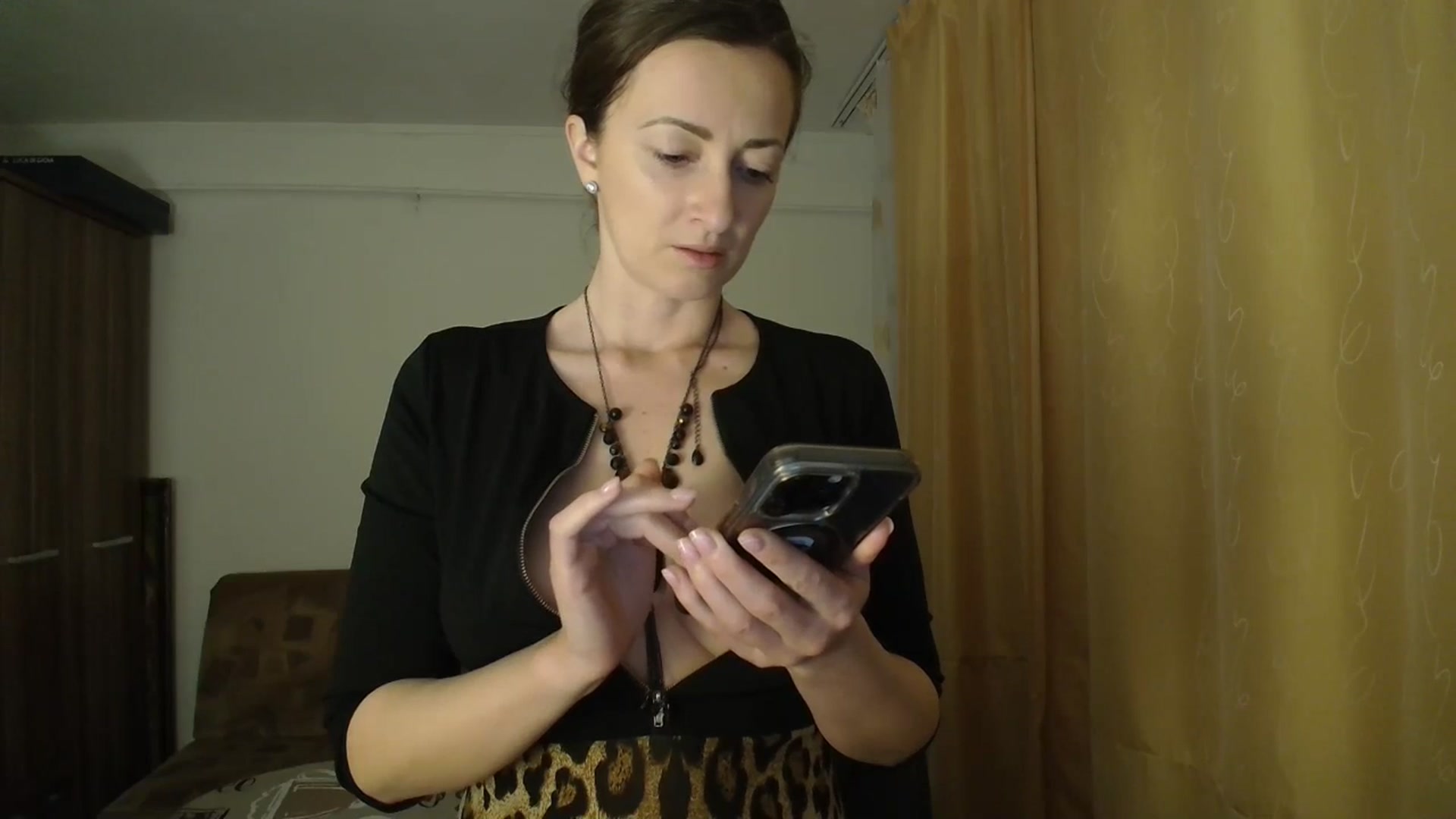 Gallery image thumbnail from AryaS's myfreecams stream on, 04/14/2026, 19:52 image 2 of 20