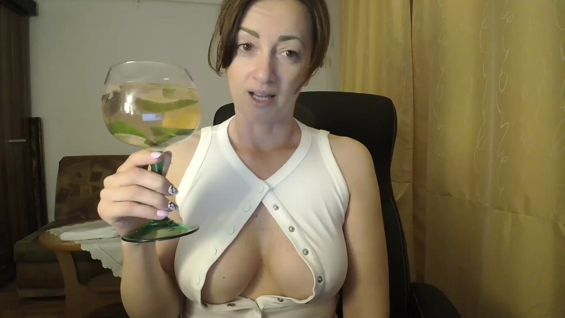 Gallery image thumbnail from AryaS's myfreecams stream on, 04/30/2026, 19:06 image 4 of 20